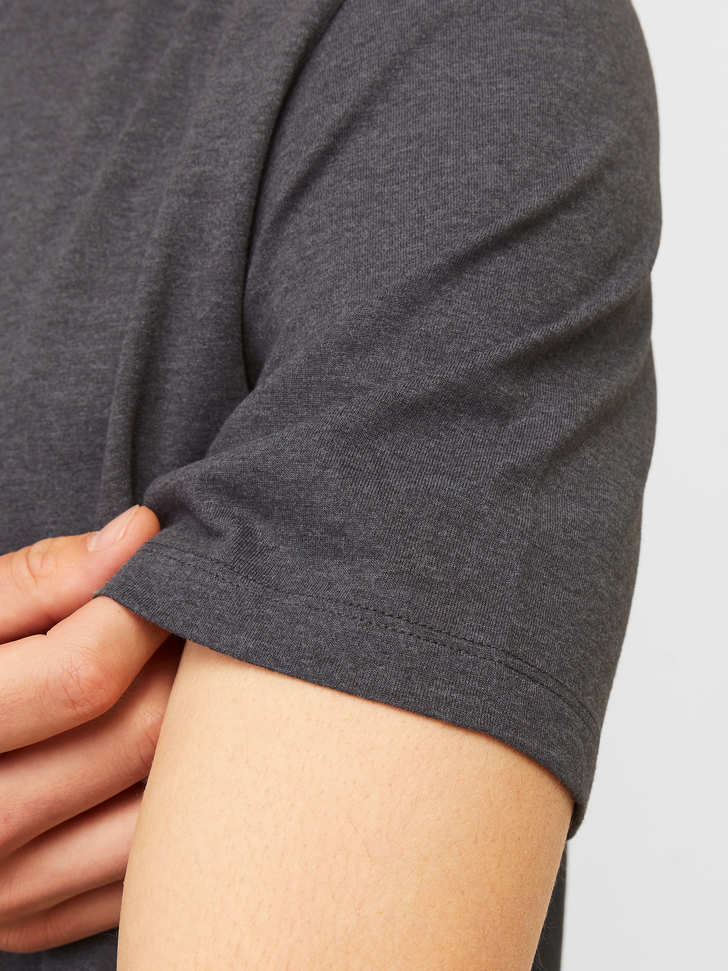 Thumbnail - Jack & Jones Rundhalsshirt "JJEORGANIC MELANGE TEE SS O-NECK NOOS" in Melange Optik