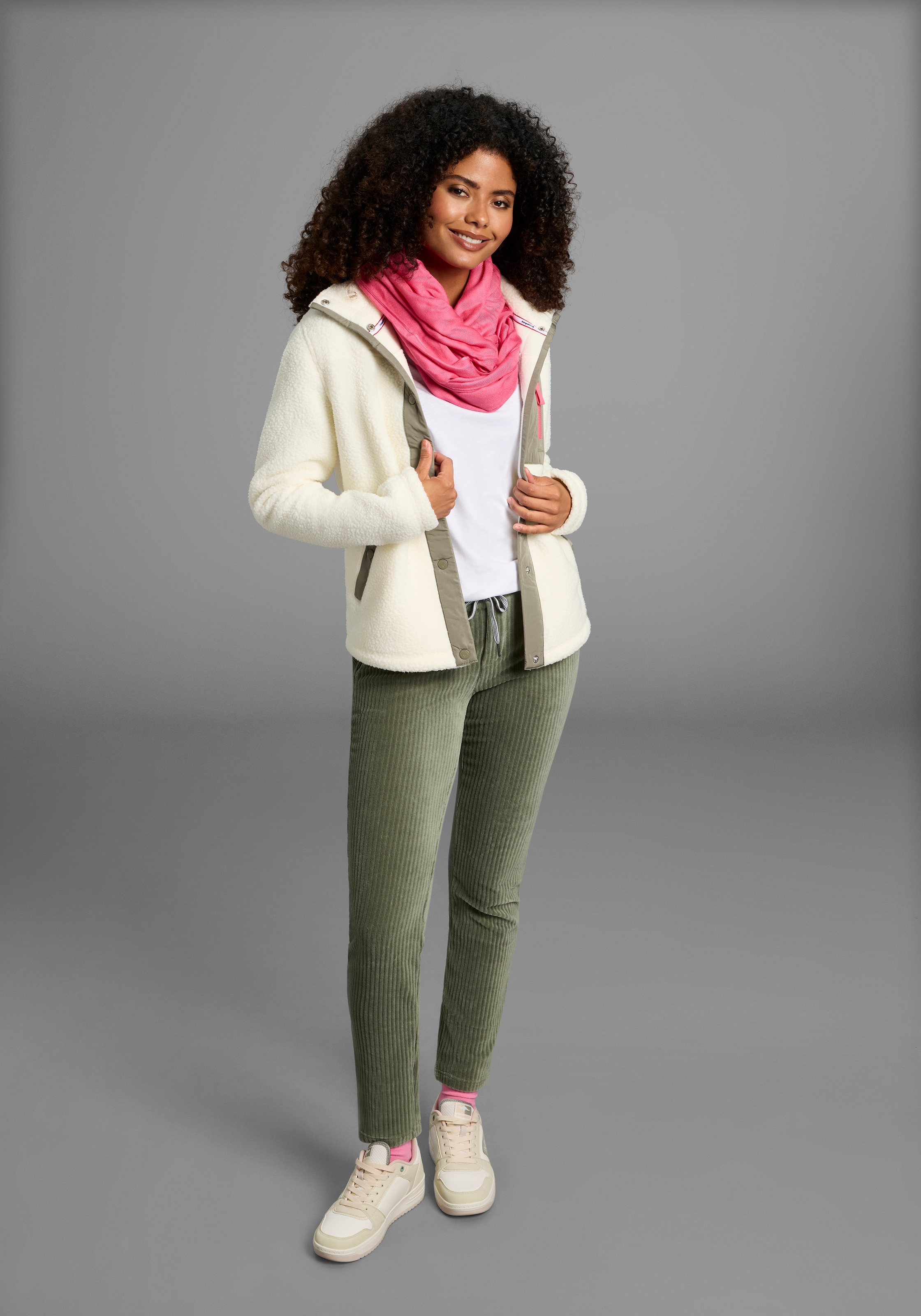 KangaROOS Fleecejacke, Sherpa Fleece, Teddy Fell Imitat mit Druckknöpfen
