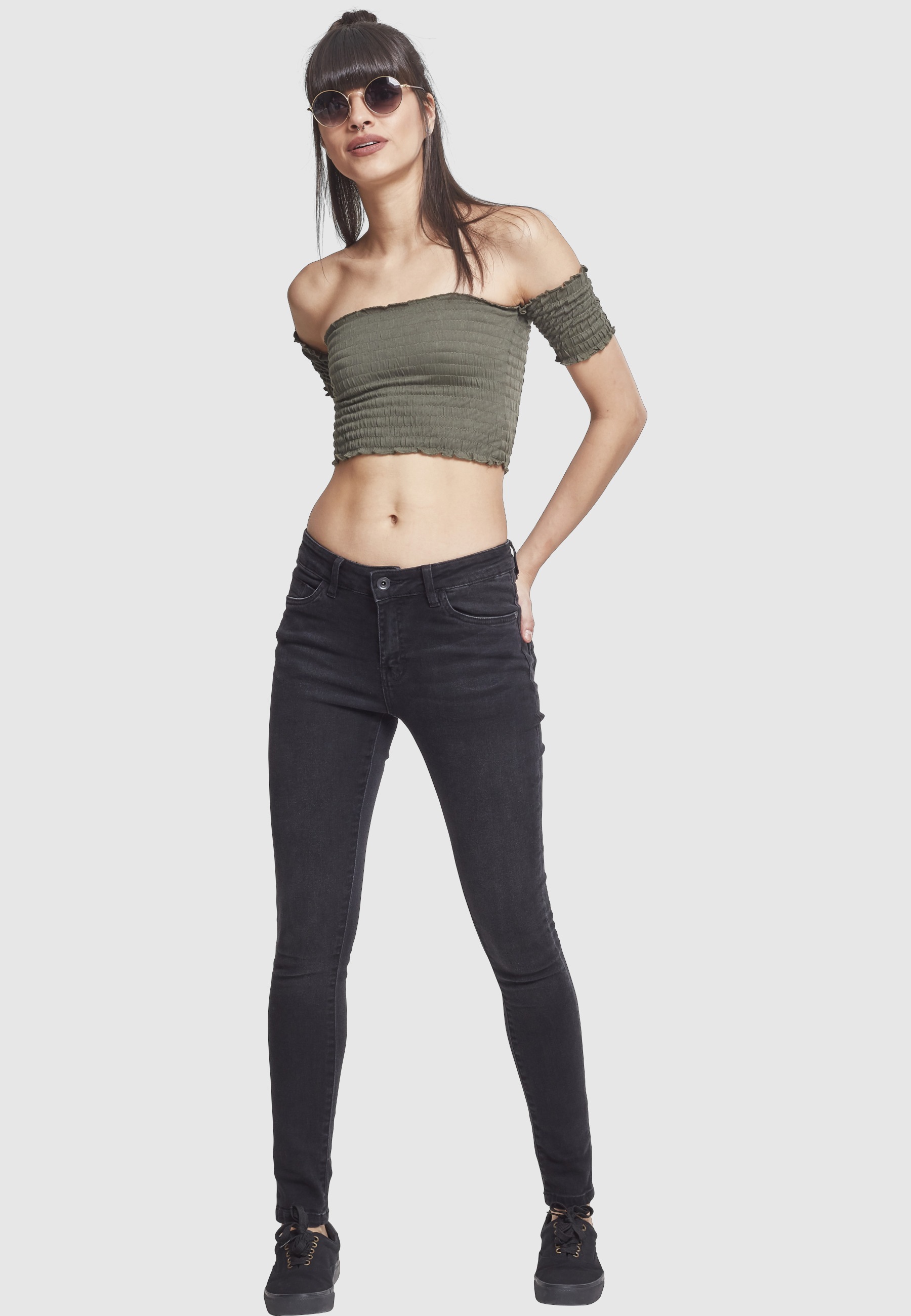 URBAN CLASSICS Yoga & Relax Shirt »Urban Classics Damen Ladies Cropped Cold Shoulder Smoke Top« 1 Stk.