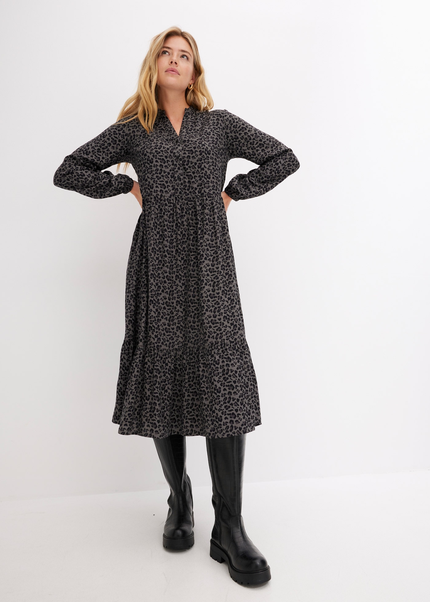 bonprix "Midikleid aus Viskose" aus Viskose, A-Linie, mit Leomuster