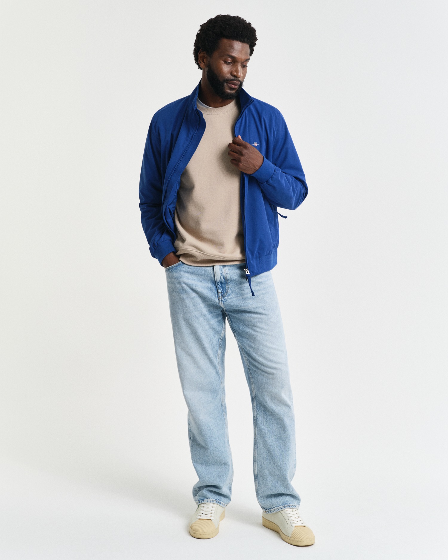 Gant Sweatshirt »REG SHIELD C-NECK SWEAT«, mit Logostickerei auf der Brust