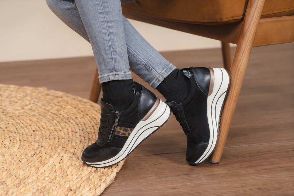 Remonte Keilsneaker, Schnürschuh, Halbschuh, Freizeitsneaker in veganer Verarbeitung