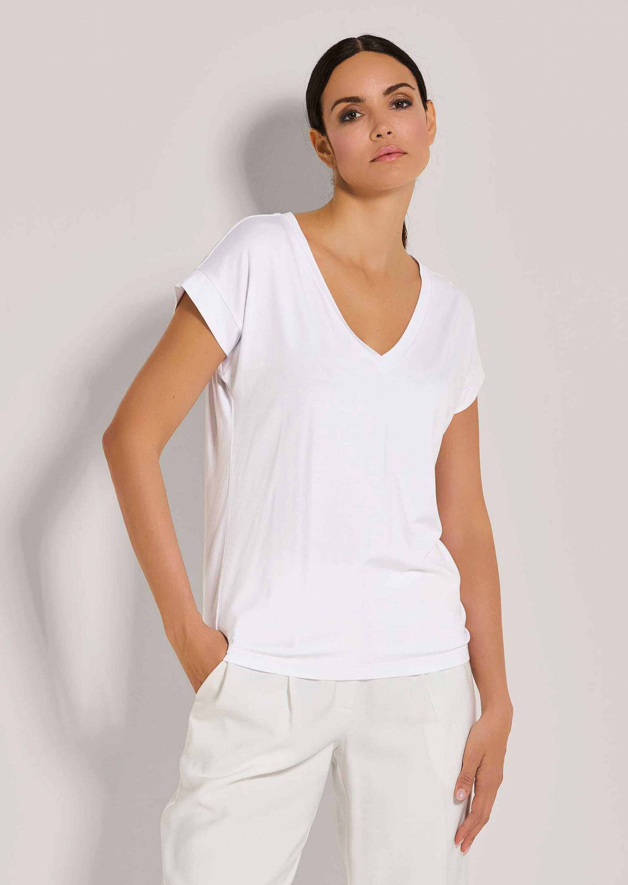 MADELEINE Kurzarmshirt »Shirt Zeitloses Blusenshirt mit V-Ausschnitt«