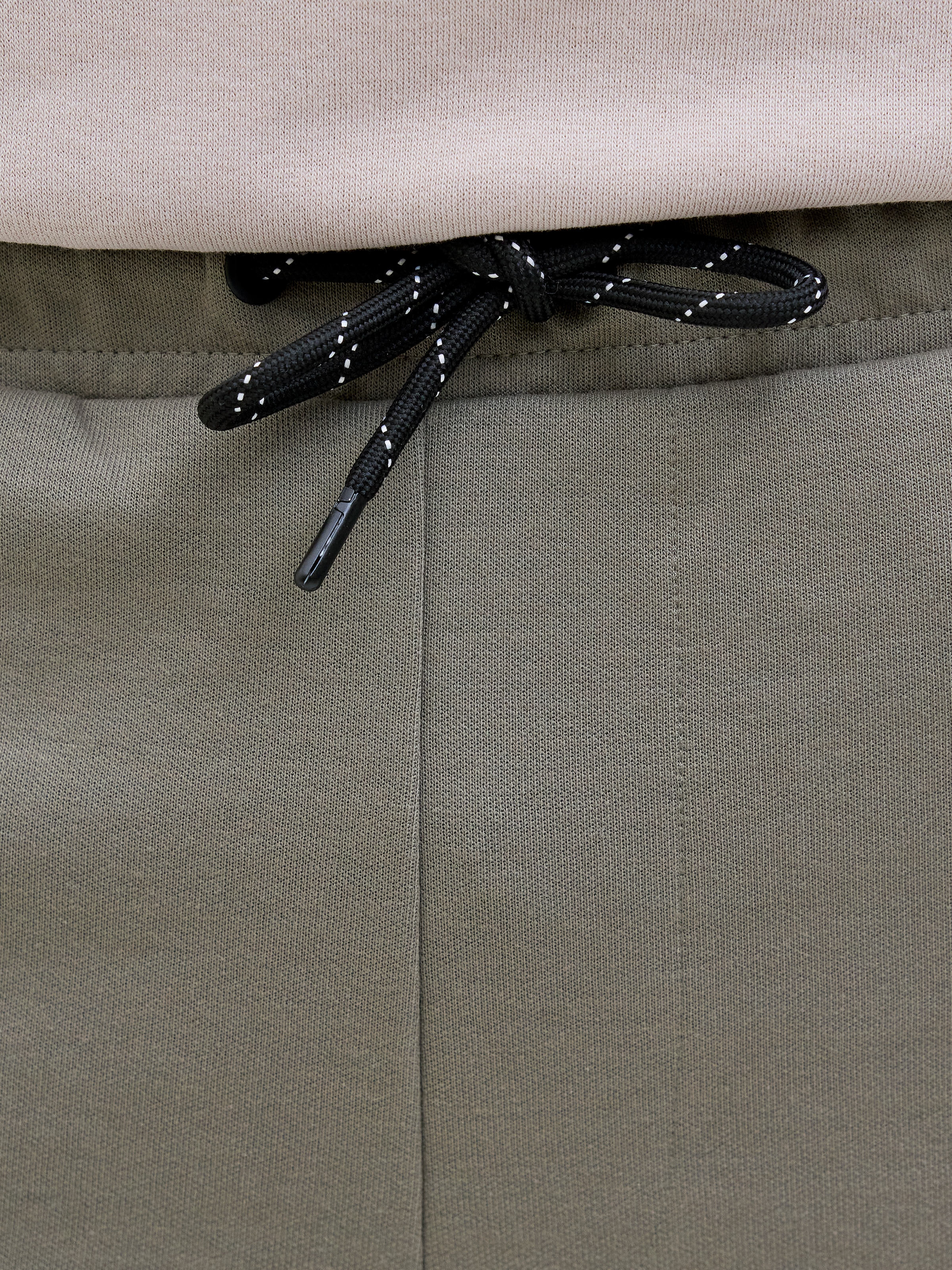 Jack & Jones Sweatshorts »JPSTAIR SWEAT SHORTS BEX SN«, mit Kordel