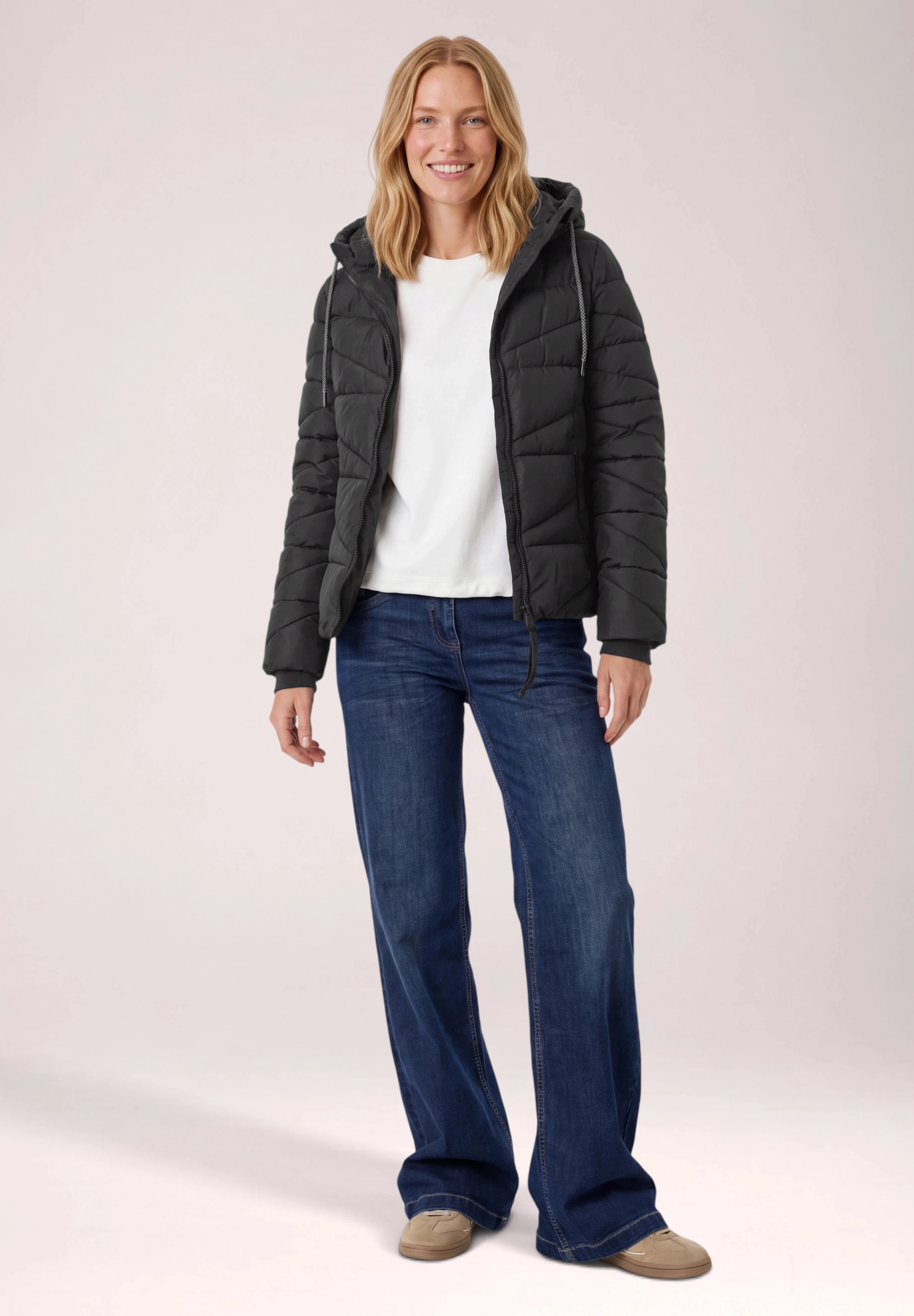 Cecil Steppjacke mit Kapuze in Unifarbe
