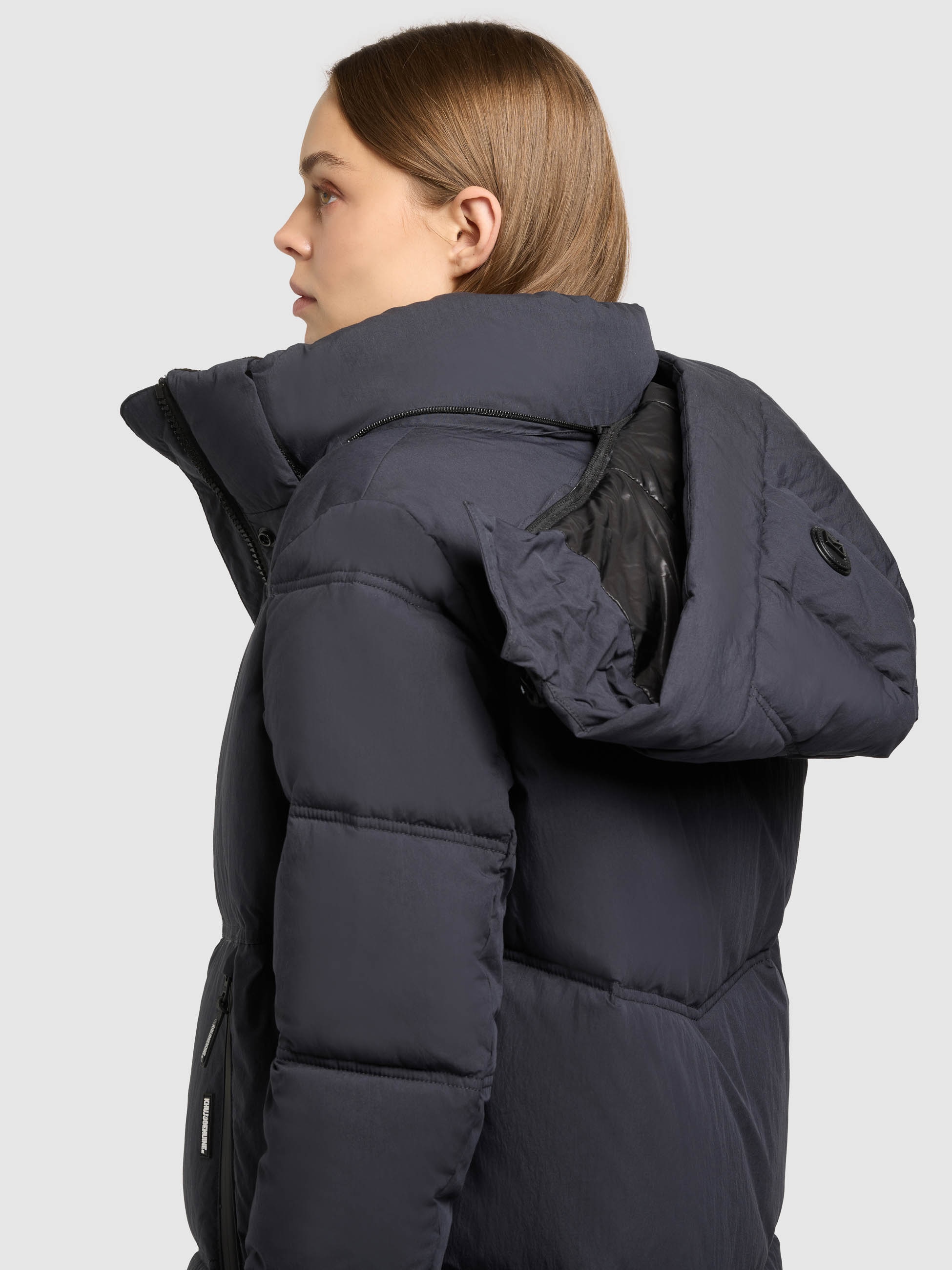 khujo Steppmantel »RITZ« praktische Seitenschlitze mit Reißverschluss, abnehmbare Kapuze