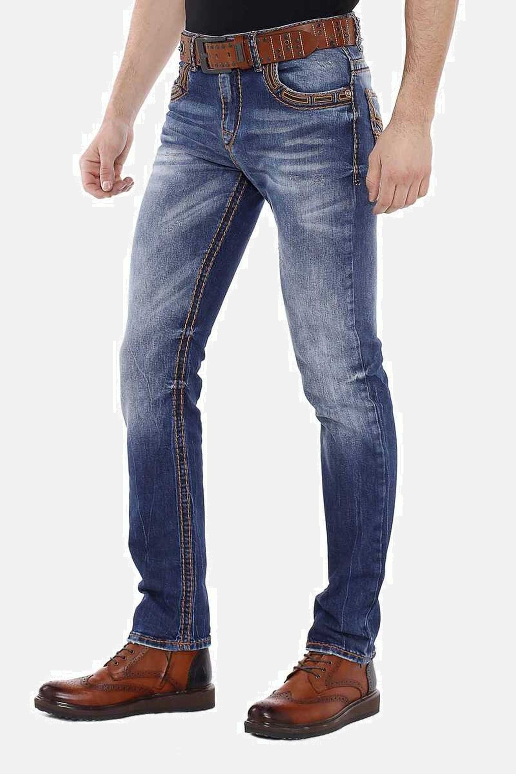 Cipo & Baxx Slim-fit-Jeans »Jeans«, mit bestickten Gesäßtaschen, CD-483