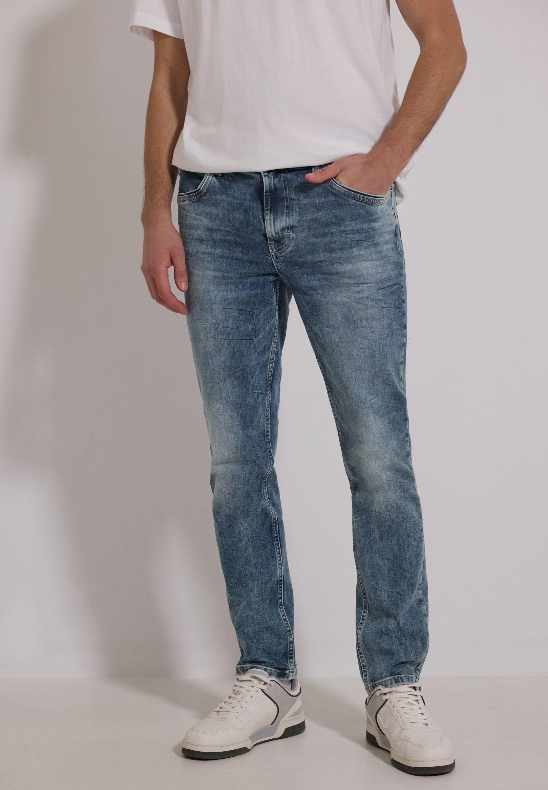 STREET ONE MEN Slim-fit-Jeans Middle Waist günstig online kaufen