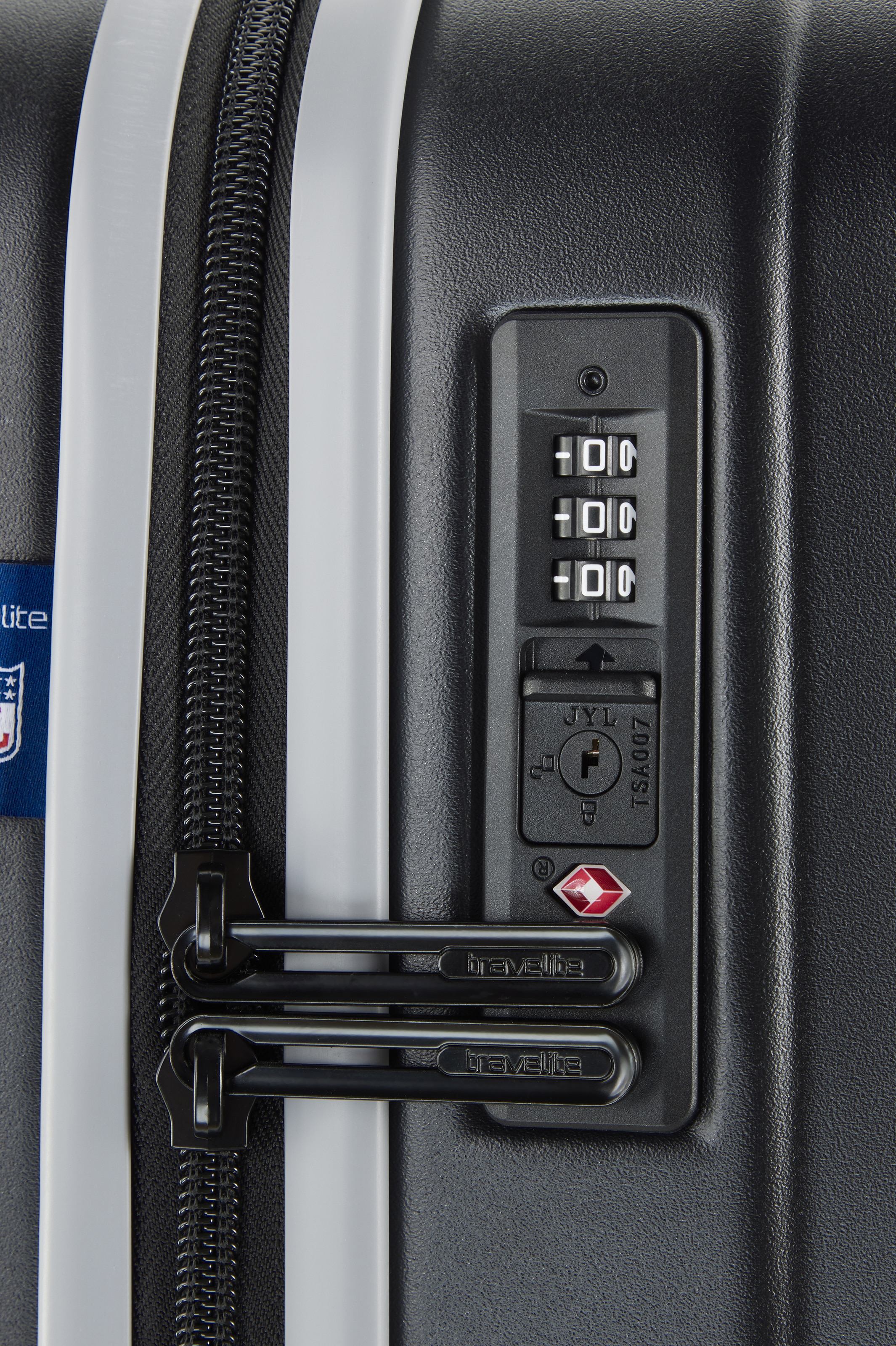 travelite »travelite x NFL Koffer Hartschale« 103 l 4 Rollen mit TSA-Schloss und 4 Doppelrollen – offizielles NFL-Teamdesign