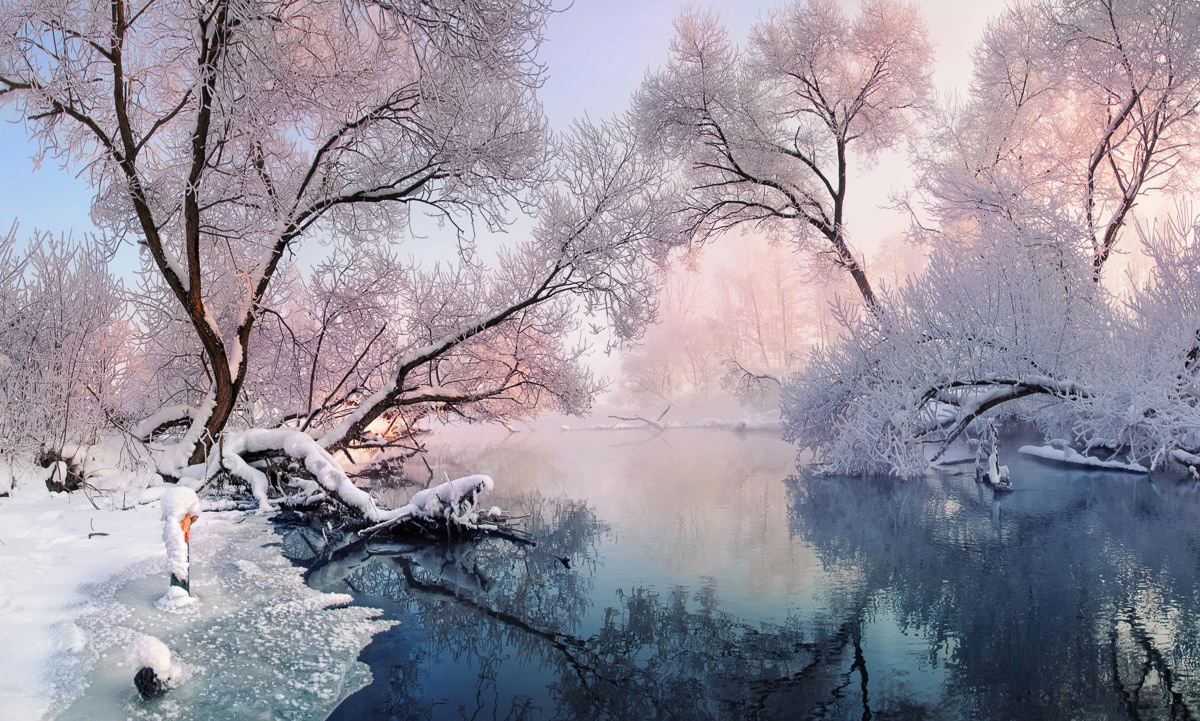 Papermoon Fototapete "Fluss in Winterlandschaft"
