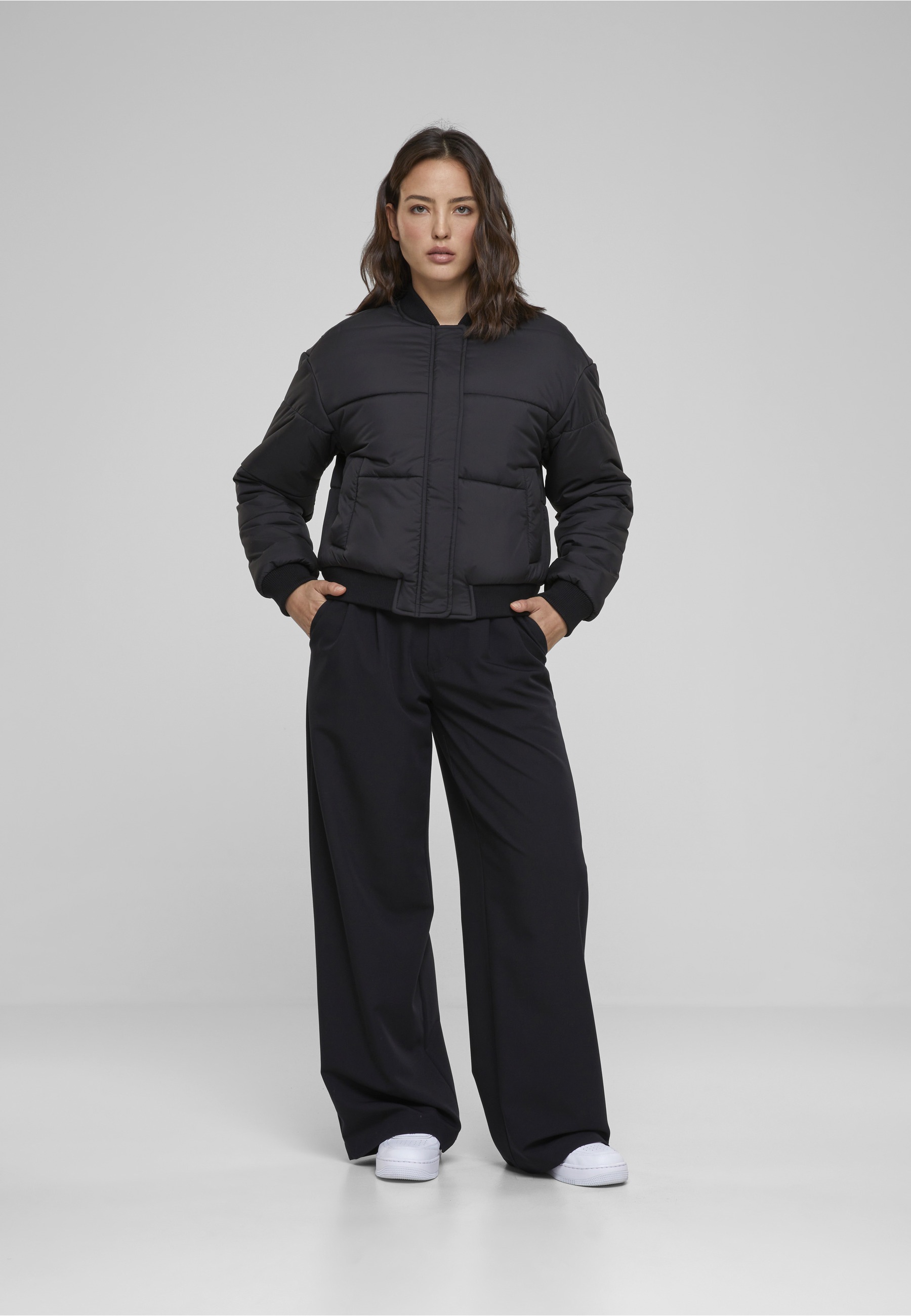 URBAN CLASSICS Winterjacke »Urban Classics Damen Ladies Puffer Blouson« 1 Stk. tlg. ohne Kapuze