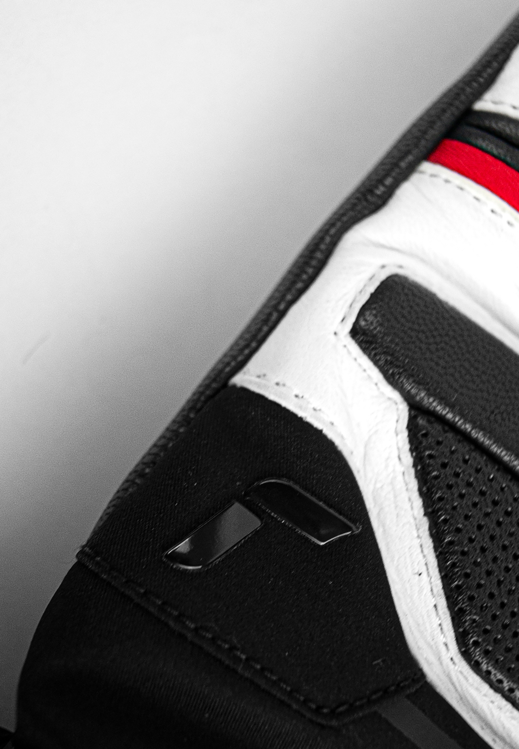Reusch Skihandschuhe »Pro RC«, in sportlichem Design