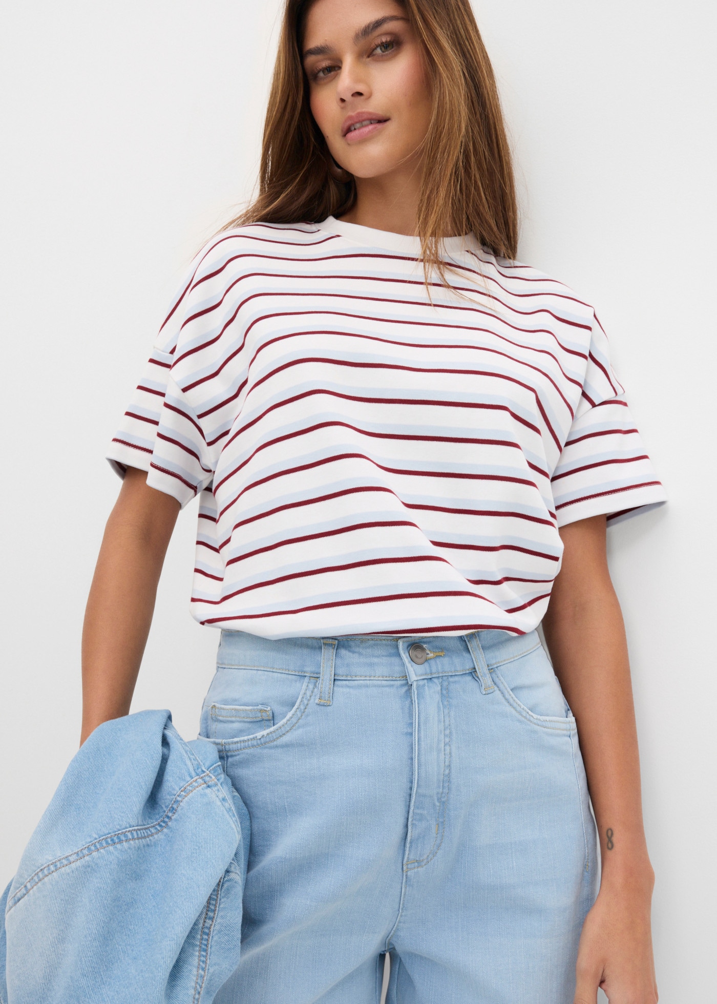bonprix Loose-fit-Jeans Loose Fit, Barrel Jeans Schnitt, 5-Pocket-Style, mit Elasthan-Anteil
