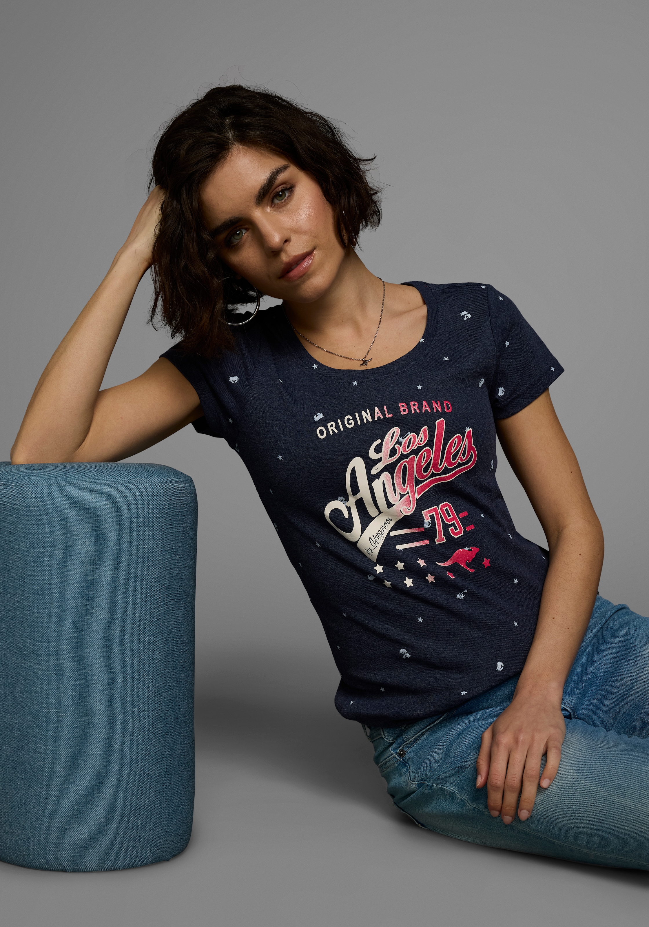 KangaROOS T-Shirt, Kurzarm, figurbetonte Passform, aus 100% Baumwolle