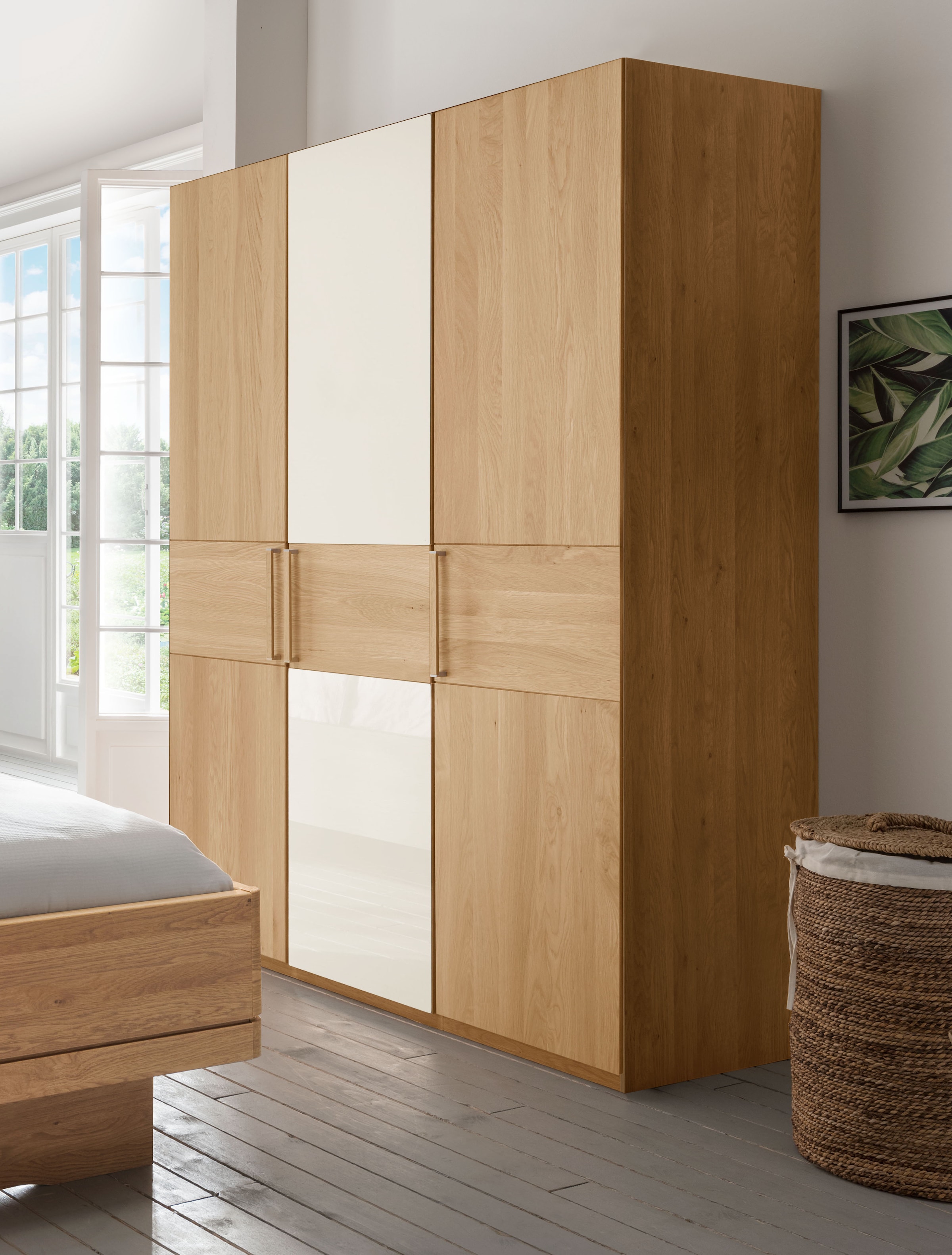 WIEMANN Kleiderschrank "Kiruna" mit Champagnerglas
