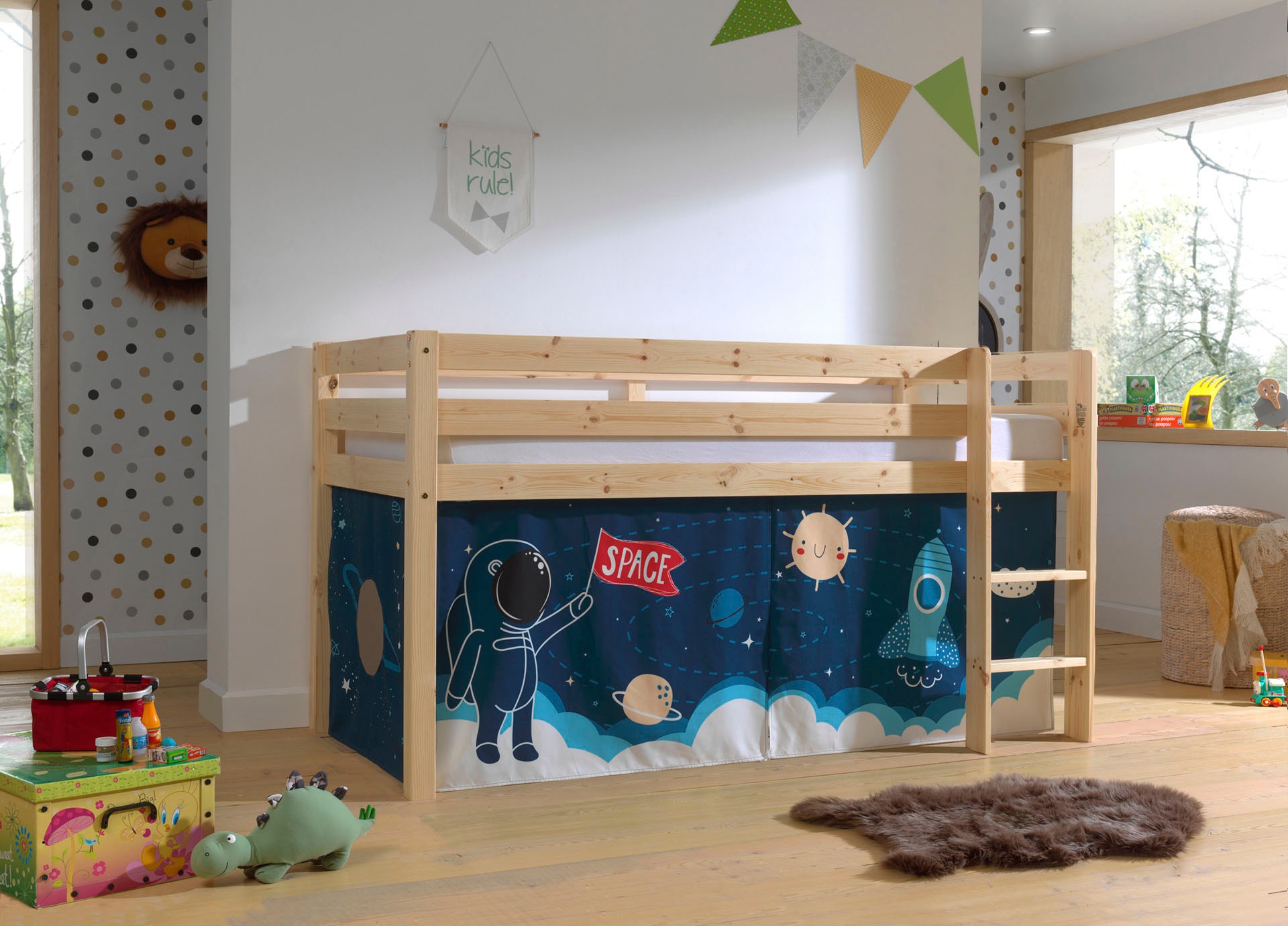 Vipack Spielbett »Vipack Pino«, (Made in Europe), mit Textil-Set, inkl. Rolllattenrost, in Natur, Weiß oder Grau