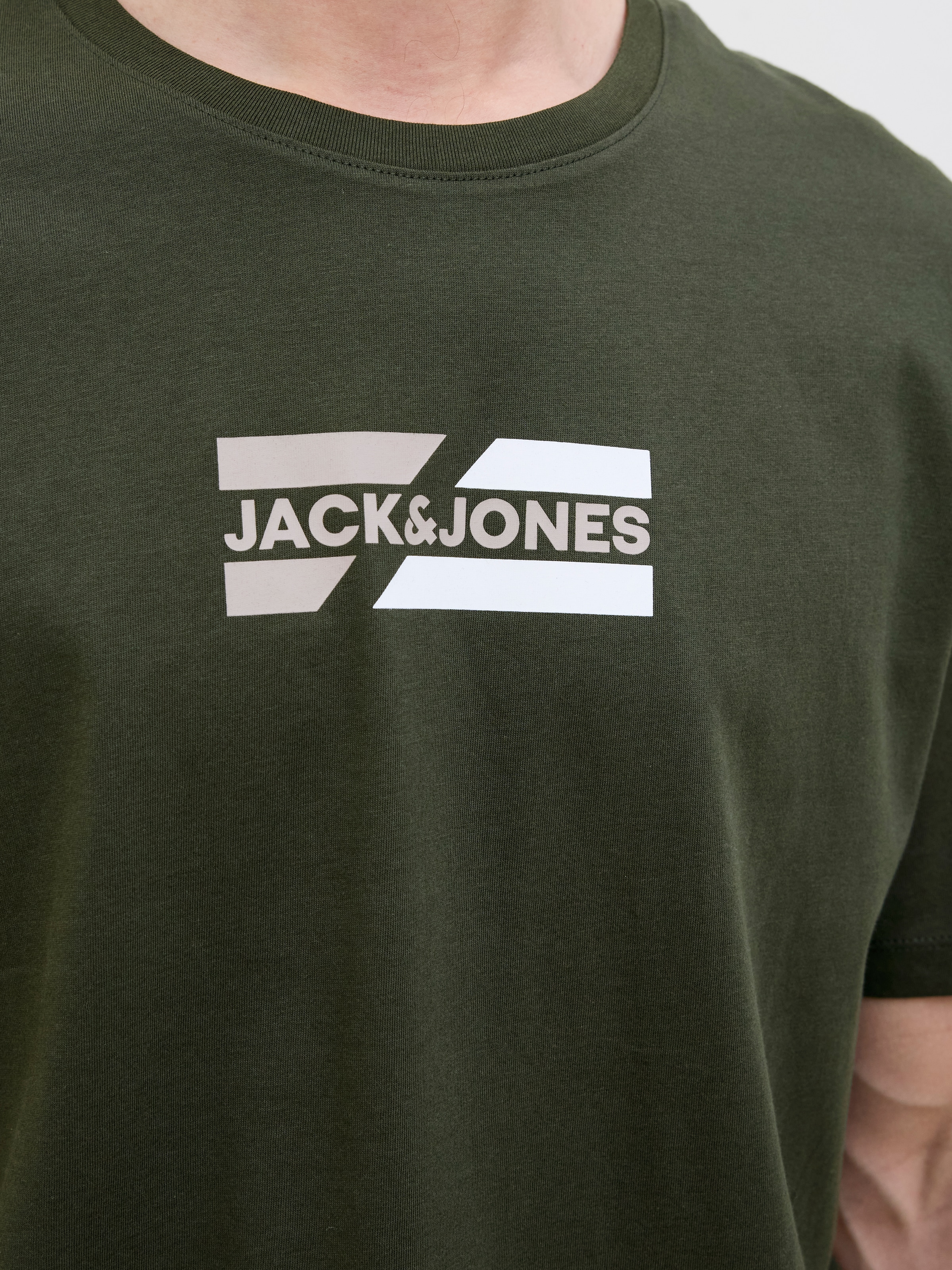 Jack & Jones Rundhalsshirt »JJECORP GRAPHIC TEE SS O-NECK NOOS«, mit Logo Print