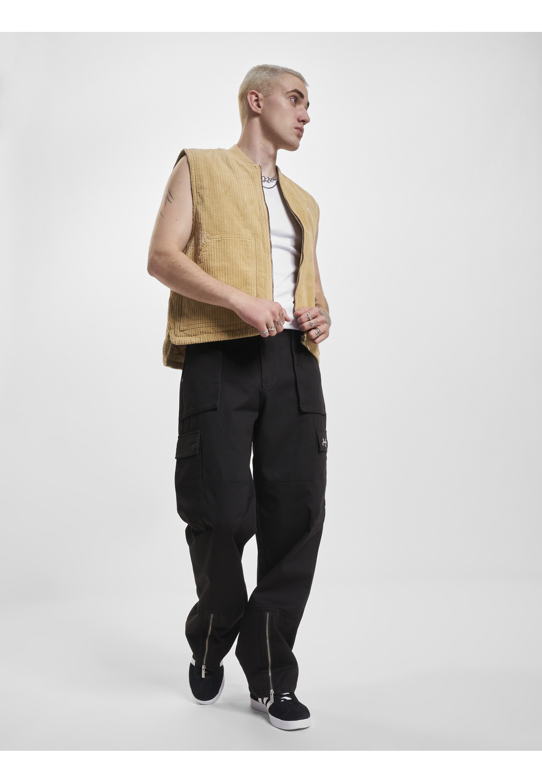 Karl Kani Steppweste »Karl Kani Herren KU233-006-1 KK Chest Signature Corduroy Vest« 1