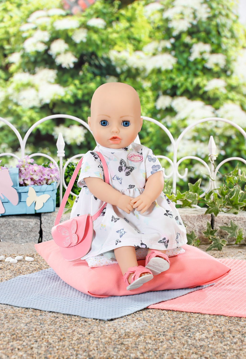 Baby Annabell Puppenkleidung »Deluxe Kleid Set, 43 cm«, mit Kleiderbügel