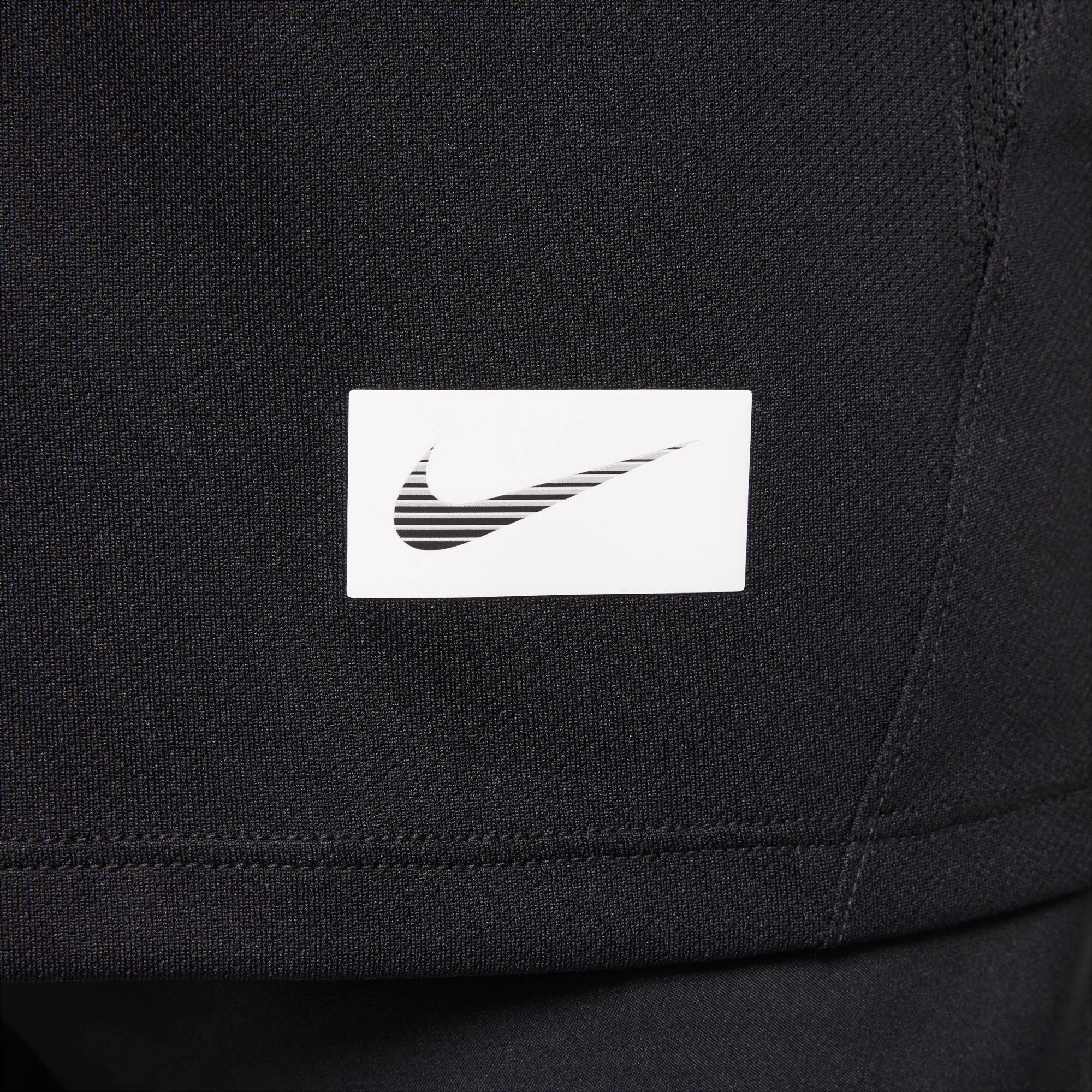Nike T-Shirt »B NK DF MULTI SS TOP GX LOVE« für Jugendliche, sportlicher Stil, für Freizeit und Aktivitäten