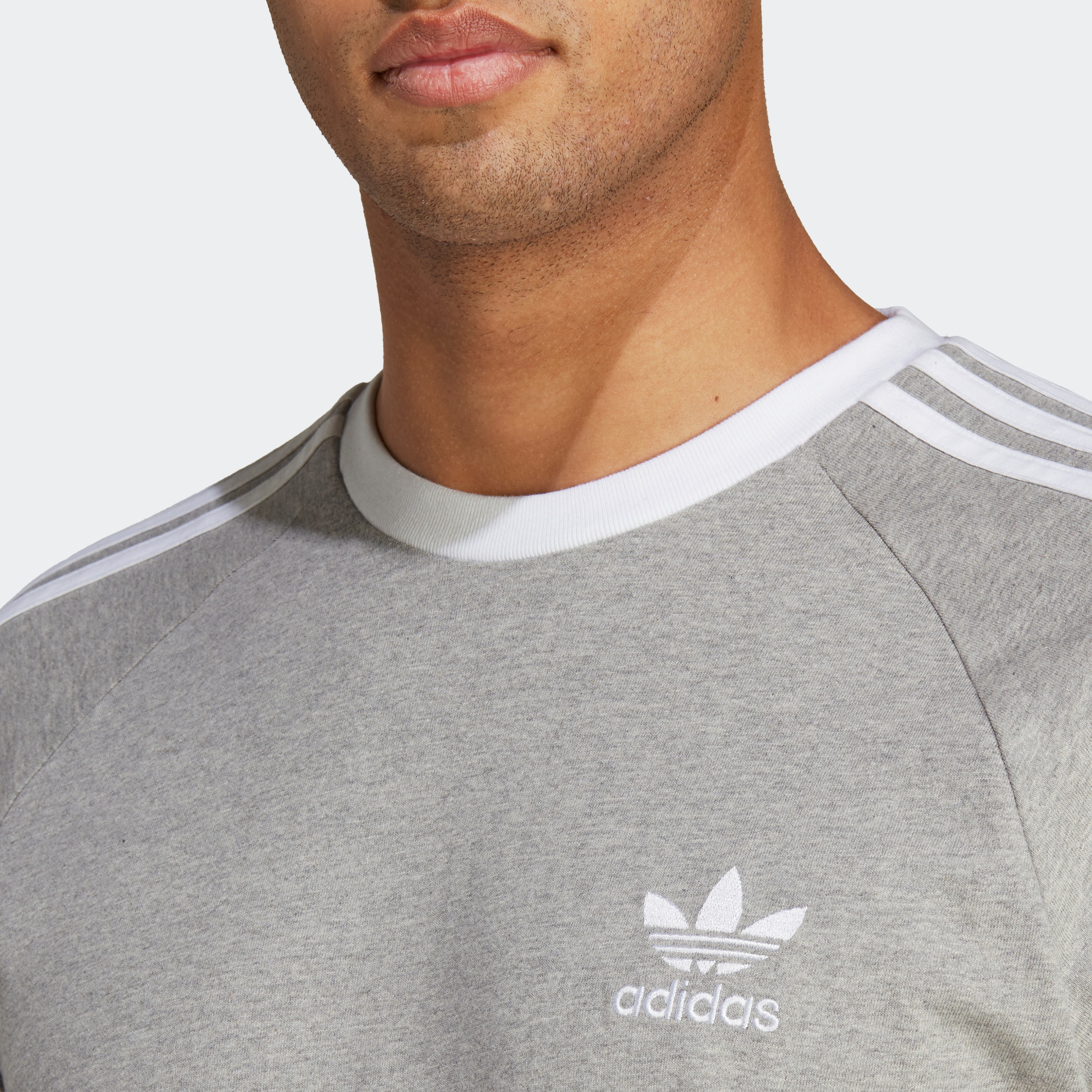 Thumbnail - adidas Originals T-Shirt "3-STRIPES TEE" schmale Passform, Kurzarm, mit kontrastierendem Saum, aus Baumwolle