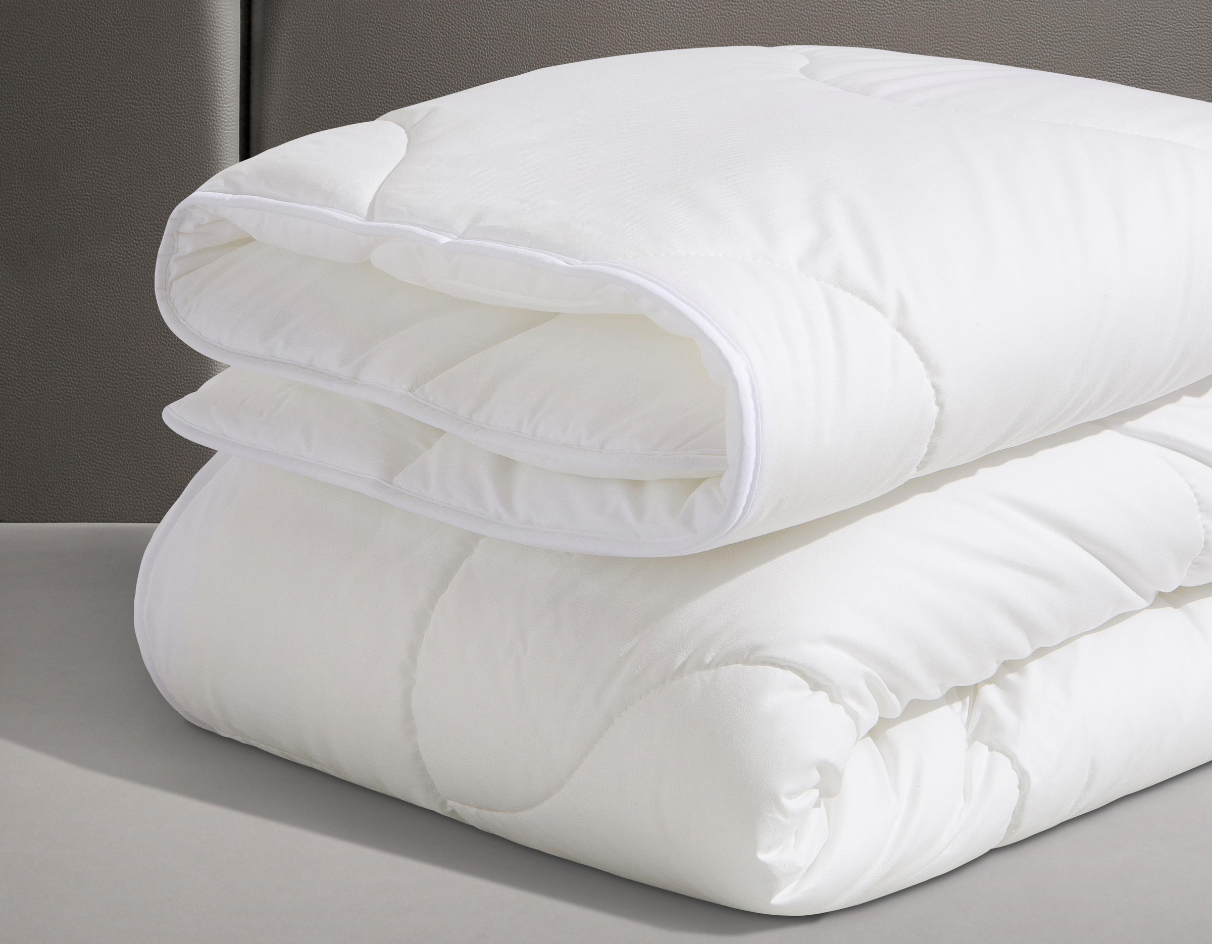 Thumbnail - Beco Kunstfaserbettdecke "Proneem" warm 1 Stk. tlg. geprüfter Schutz vor Milben, von Hohenstein getestet