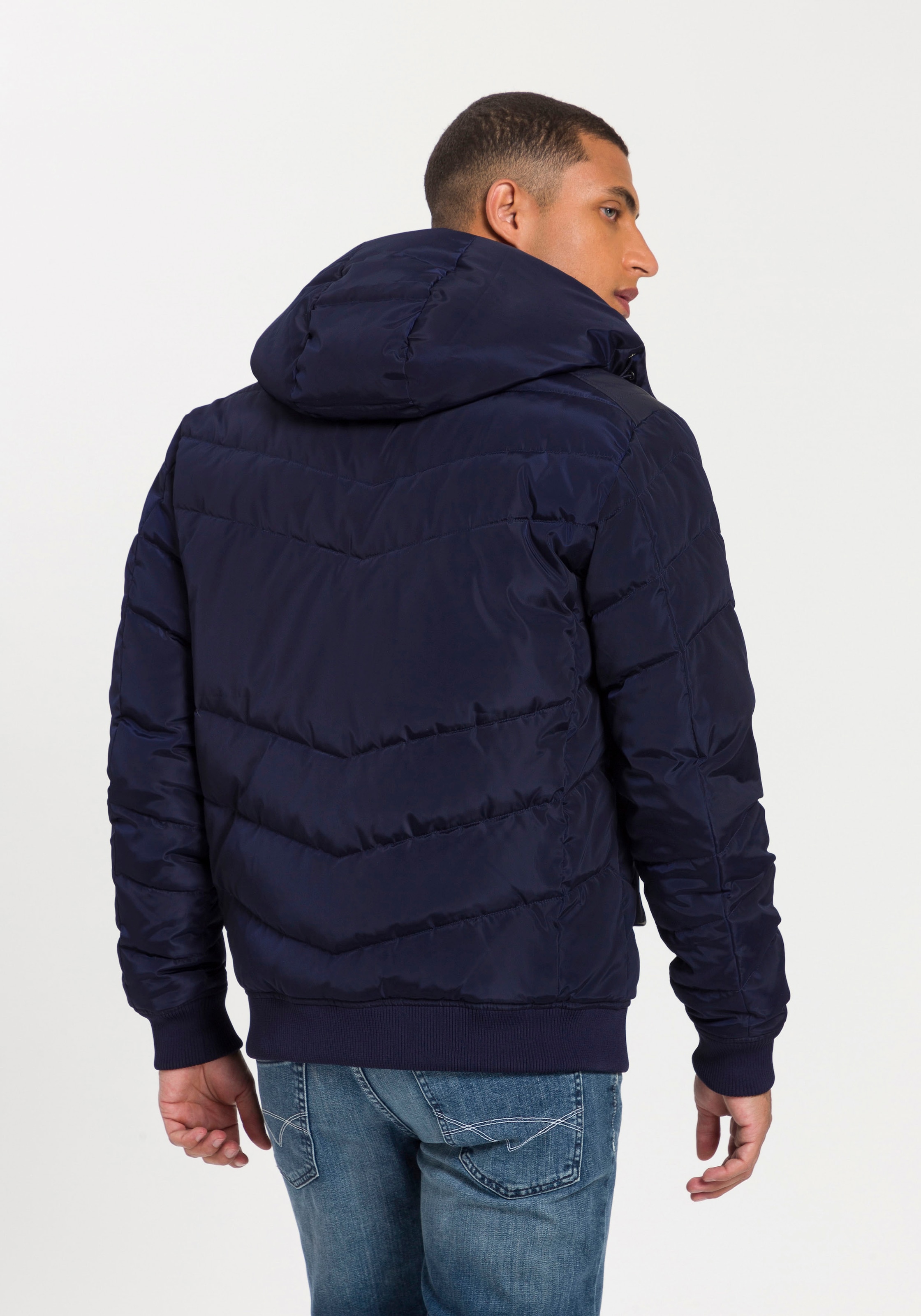 Bruno Banani Blouson, mit Kapuze, aus schnelltrocknendem Material, trendige günstig online kaufen