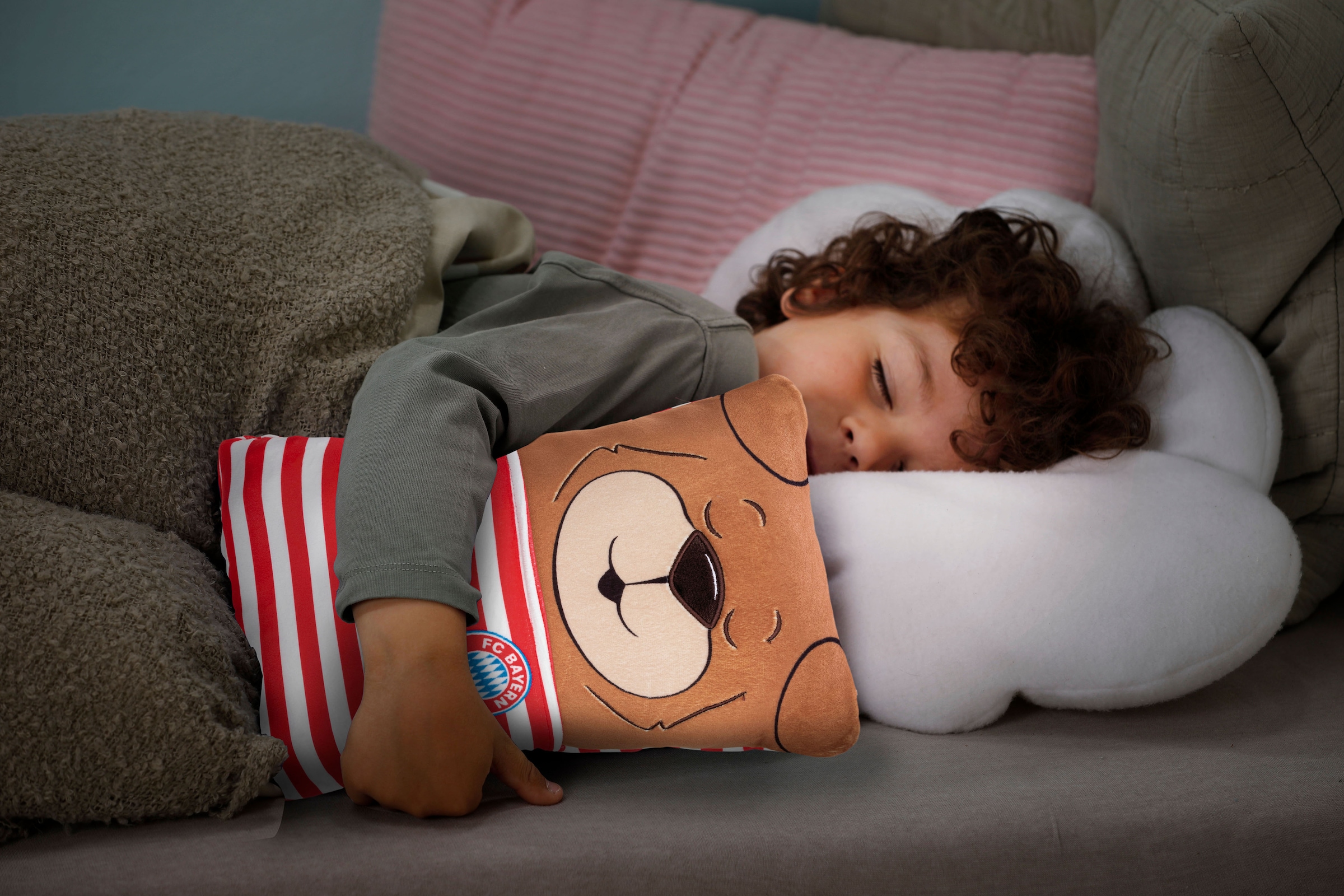 Nici Kuscheltier »FC BAYERN MÜNCHEN, Berni mit Wendefunktion« 2in1 Wendeplüschtier