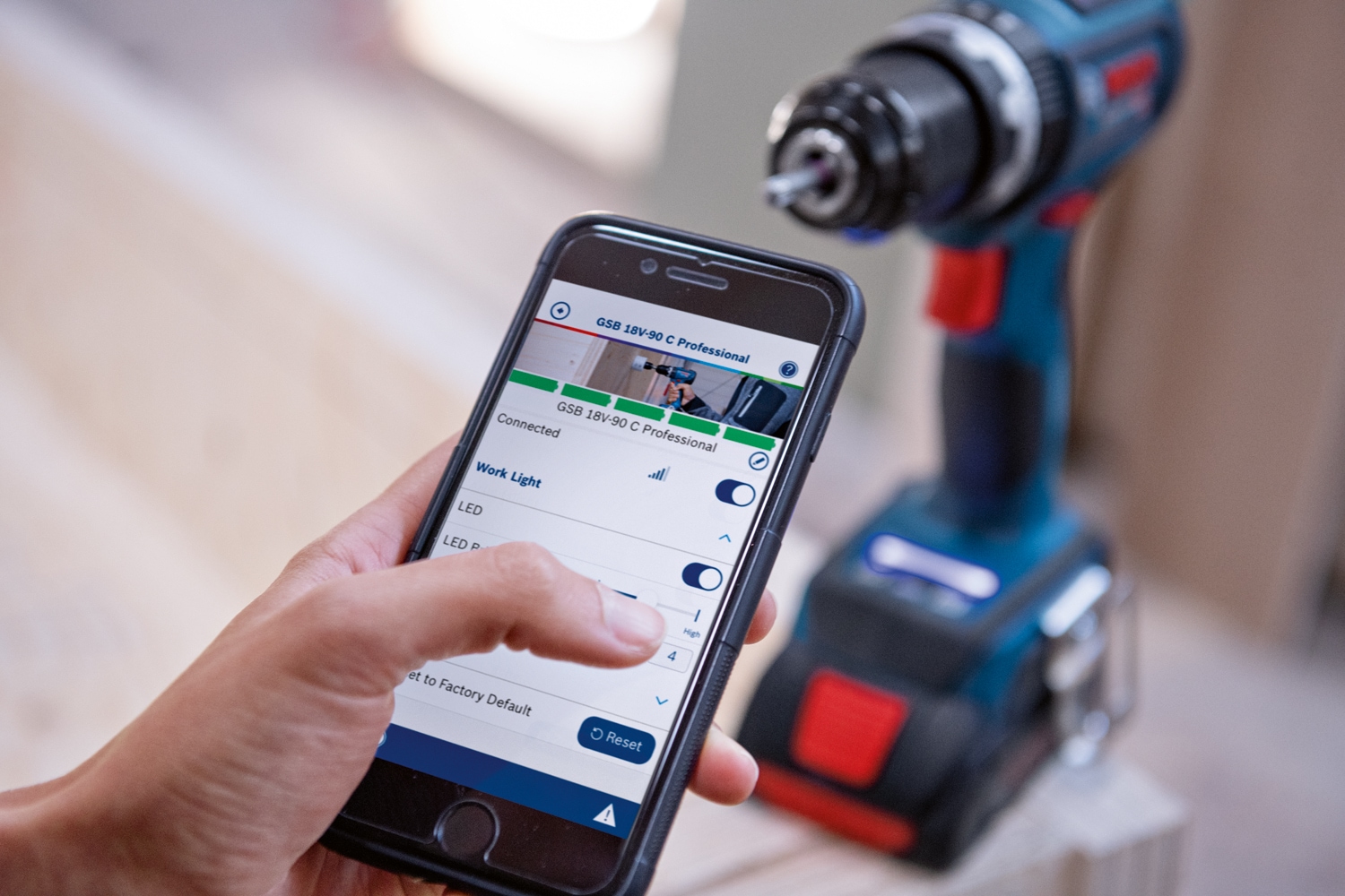 Bosch Professional Akku-Schlagbohrschrauber »GSB 18V-90 C«, inkl. 2x 4 Ah Akku und Schnellladegerät GAL 18V-40, mit L-BOXX