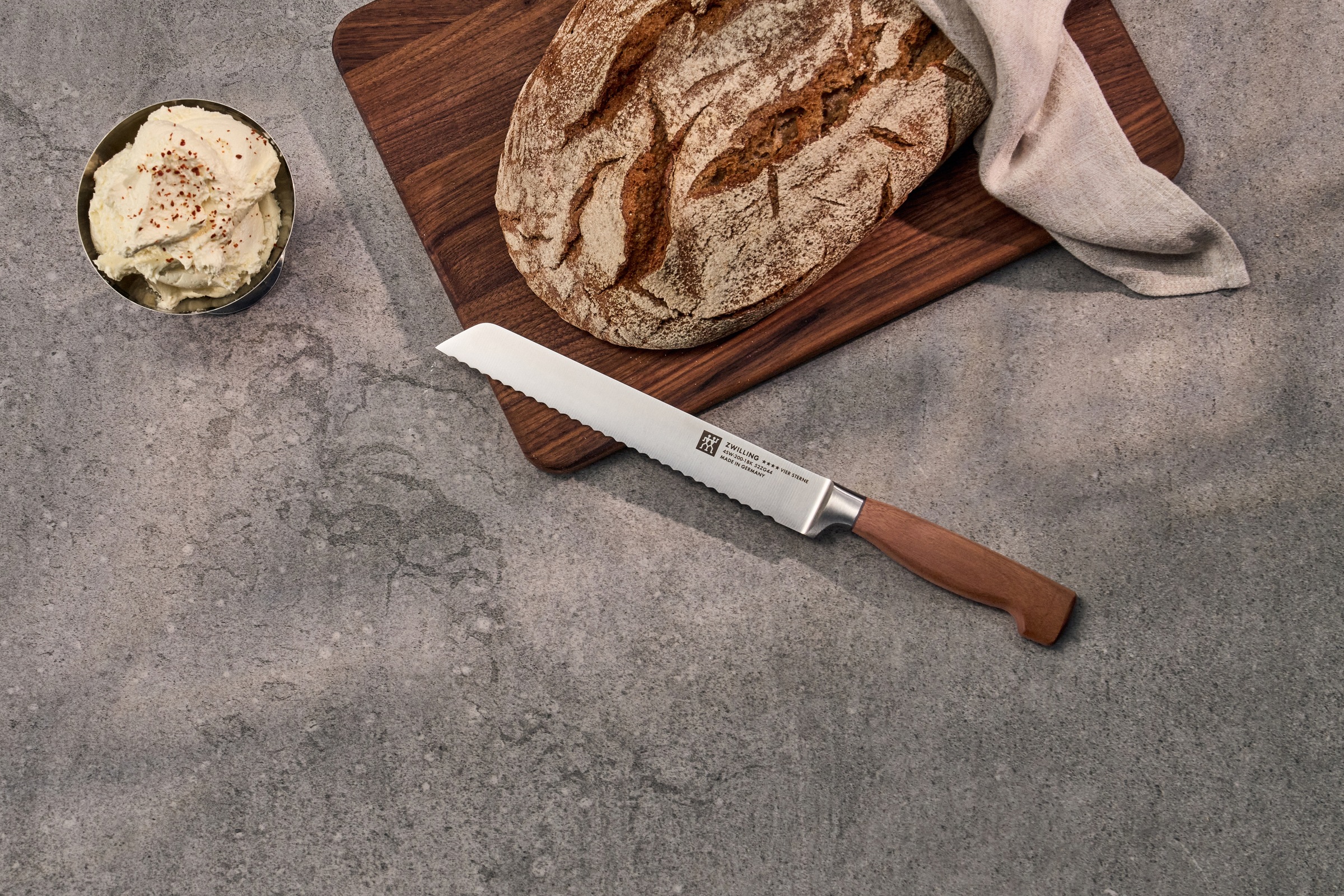 Zwilling Fleischmesser »VIER STERNE Wood« Made in Germany, Eigehärtete Klinge, FSC-Zertifizitiertes Holz