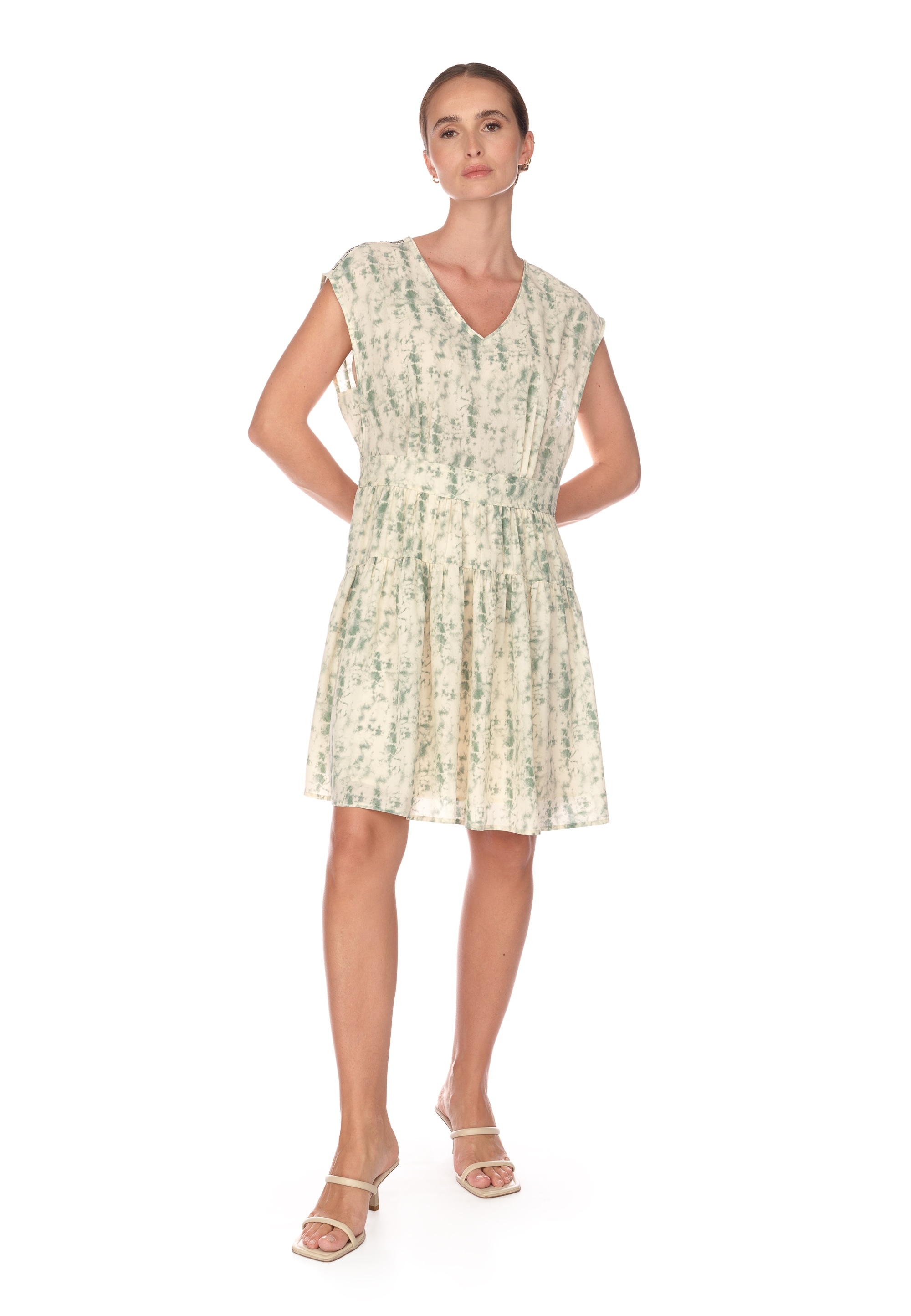 Le Temps Des Cerises Jerseykleid »JASNA«, mit schönem Batik-Muster
