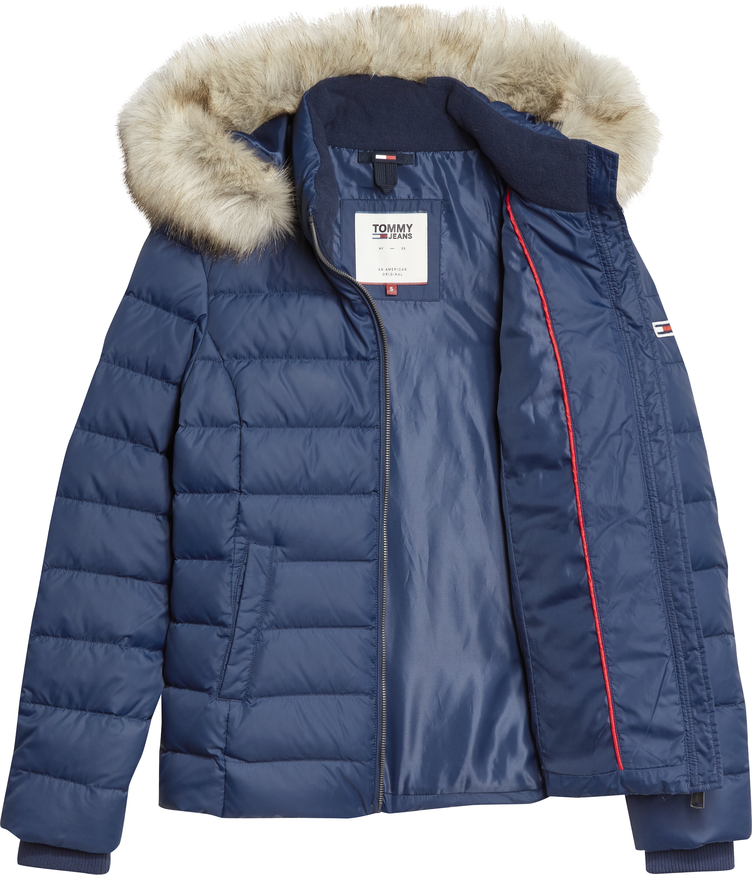 Tommy Jeans Daunenjacke »BASIC HOODED DOWN JACKET«, mit Kapuze, mit Fellimitat an der Kapuze & Tommy Jeans Logo-Flag