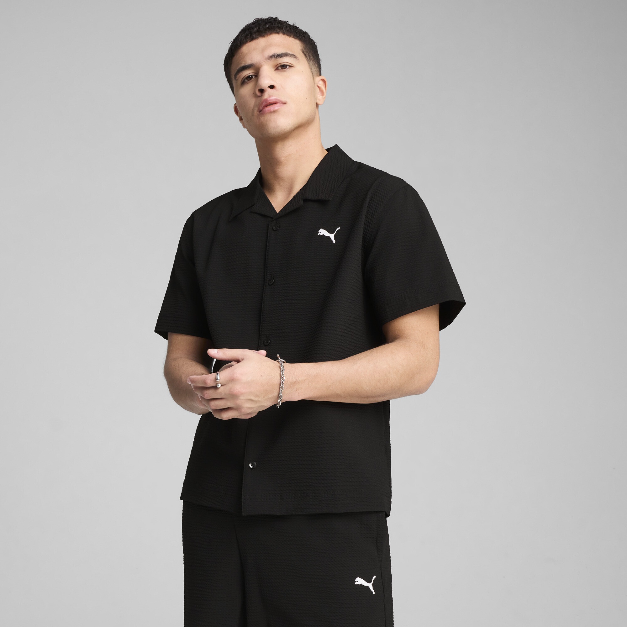 PUMA T-Shirt »WARDROBE ESS Relaxed Seersucker-Shirt Herren«