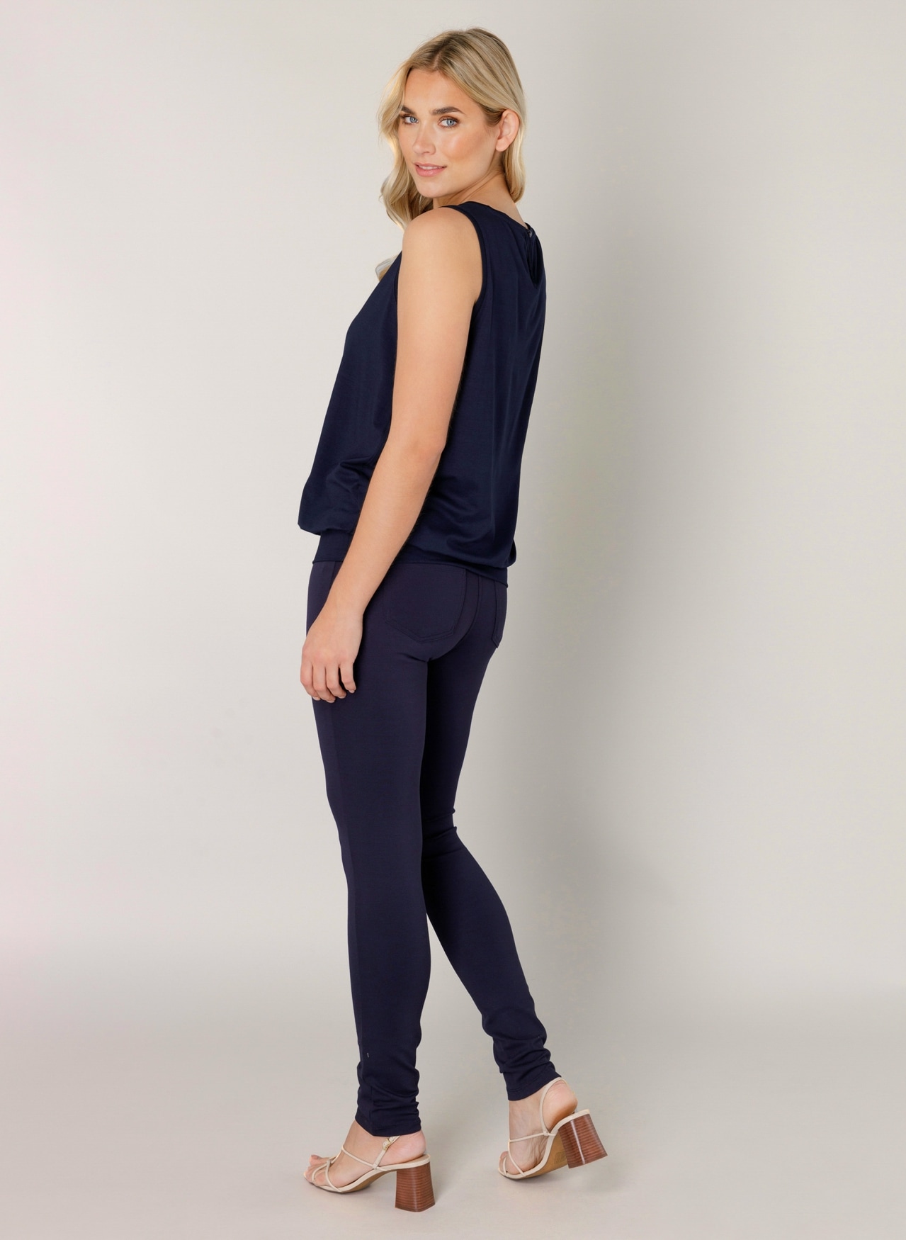 Base Level Shirttop »Yasmin« 1-Kopfverschluss im Nacken