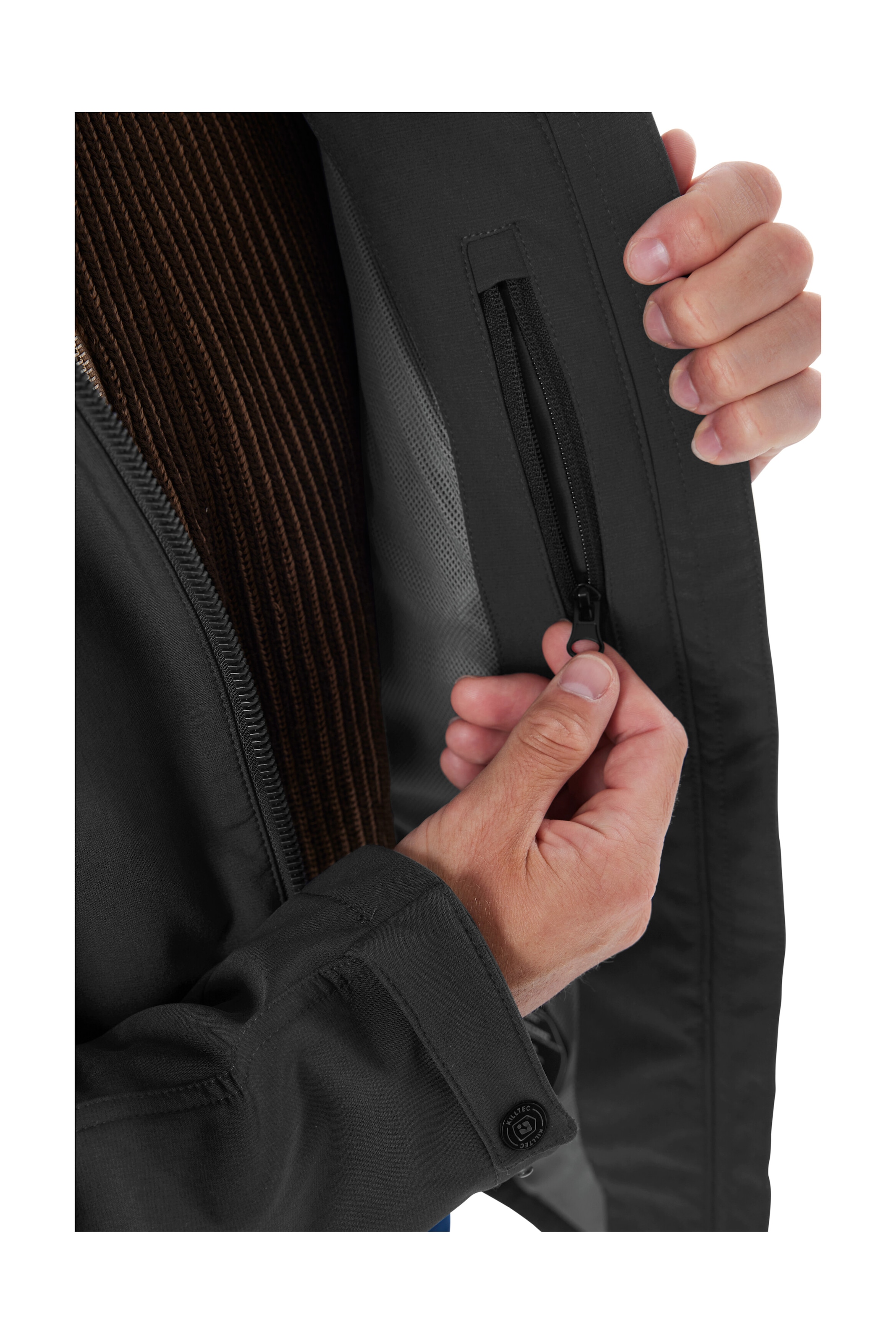 Killtec Softshelljacke »Herren Softshelljacke« Wasserabweisende Softshelljacke mit Fleece, abnehmbarer Kapuze