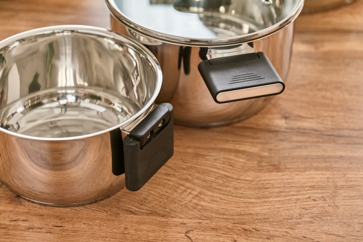 RESTO Kitchenware Kochtopf »Anser, energiesparend und spülmaschinenfest, im Geschenkkarton«, Edelstahl 18/10, (2 tlg.), Geeignet für alle Herdarten, auch Induktion, mit klappbaren Griffen
