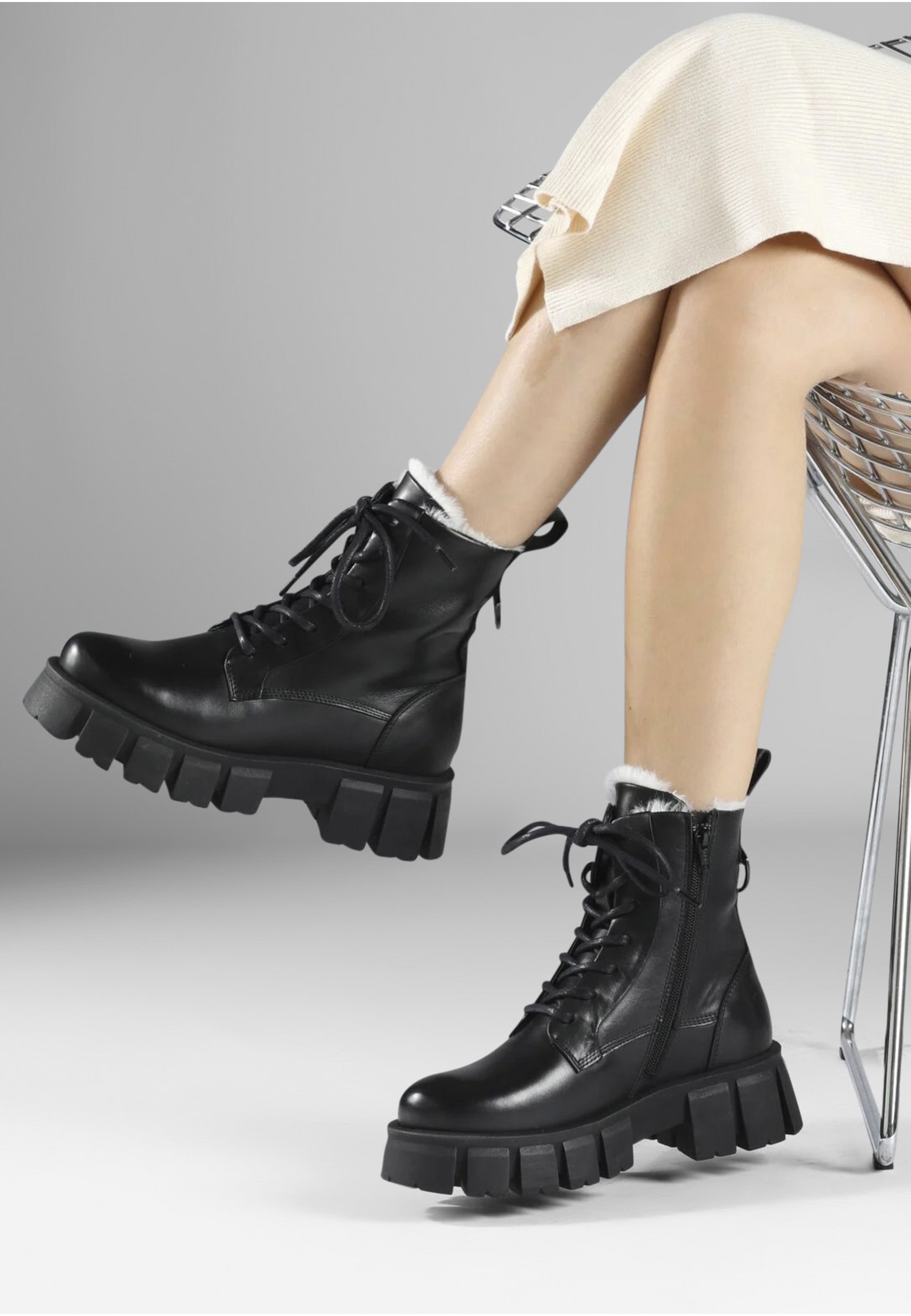 Buffalo Stiefel »Buffalo ESCAPE LACE UP MID WARM«