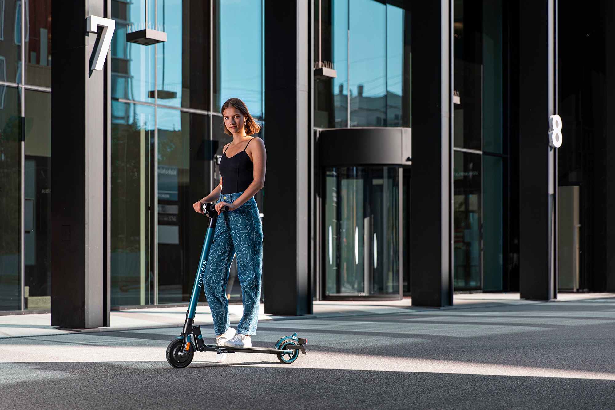 soflow E-Scooter »SO1«, mit Straßenzulassung, bis zu 12 km Reichweite, klappbar