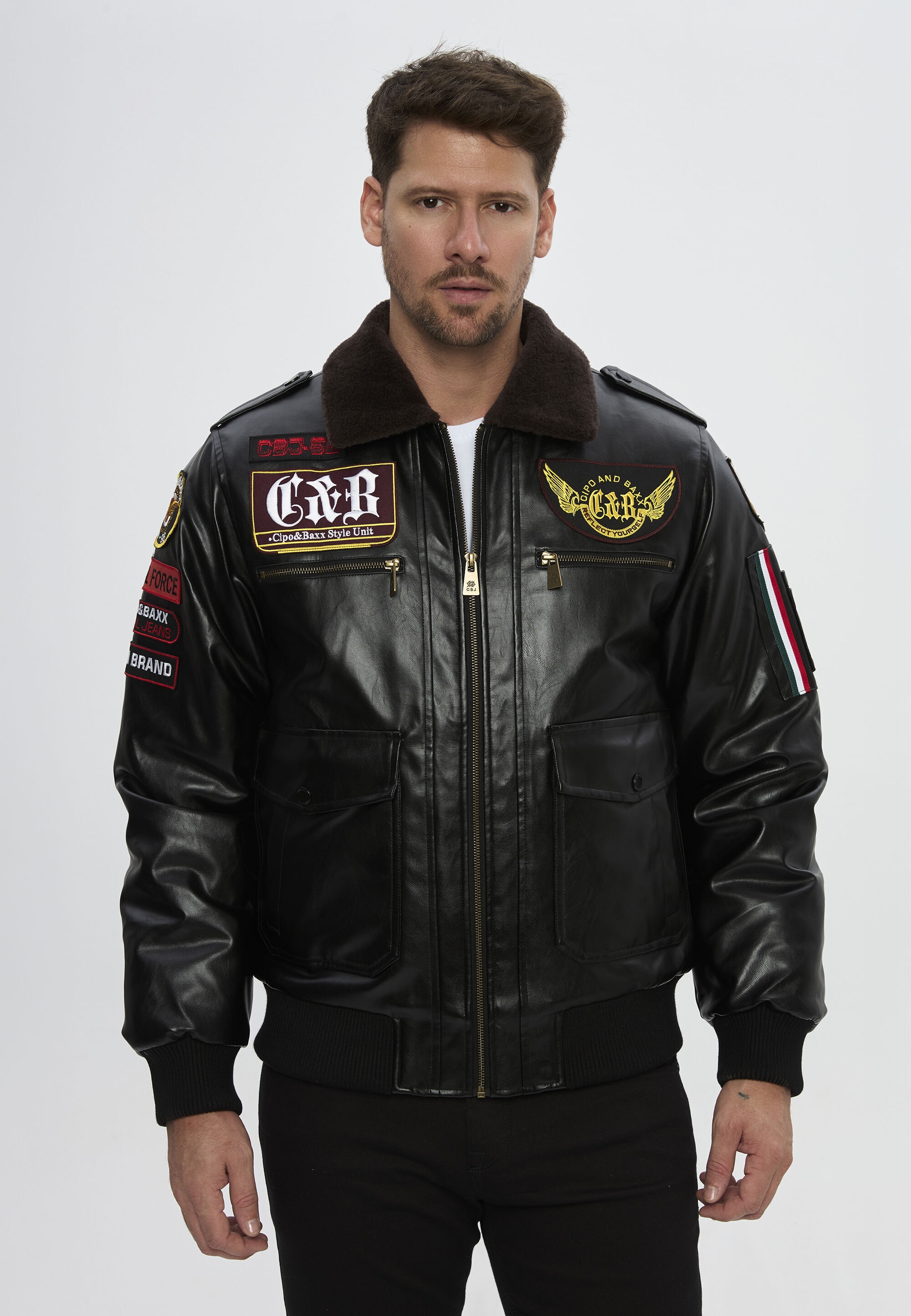 Cipo & Baxx Winterjacke »Winterjacke CM235« mit Kapuze Bomberjacke mit Kunstfellkragen & Patches