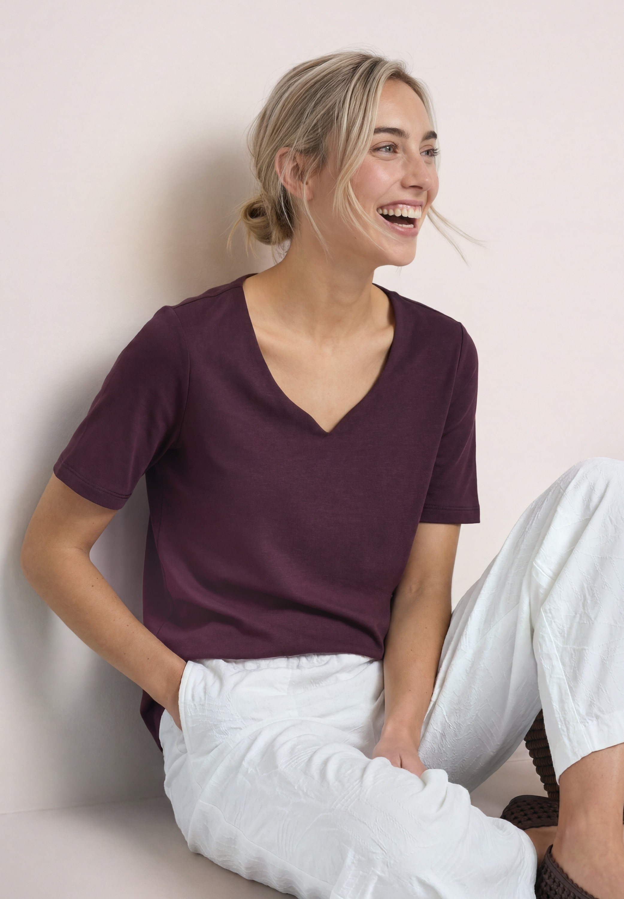 STREET ONE Kurzarmshirt "Style Ada" Sommershirt mit Herz-Ausschnitt