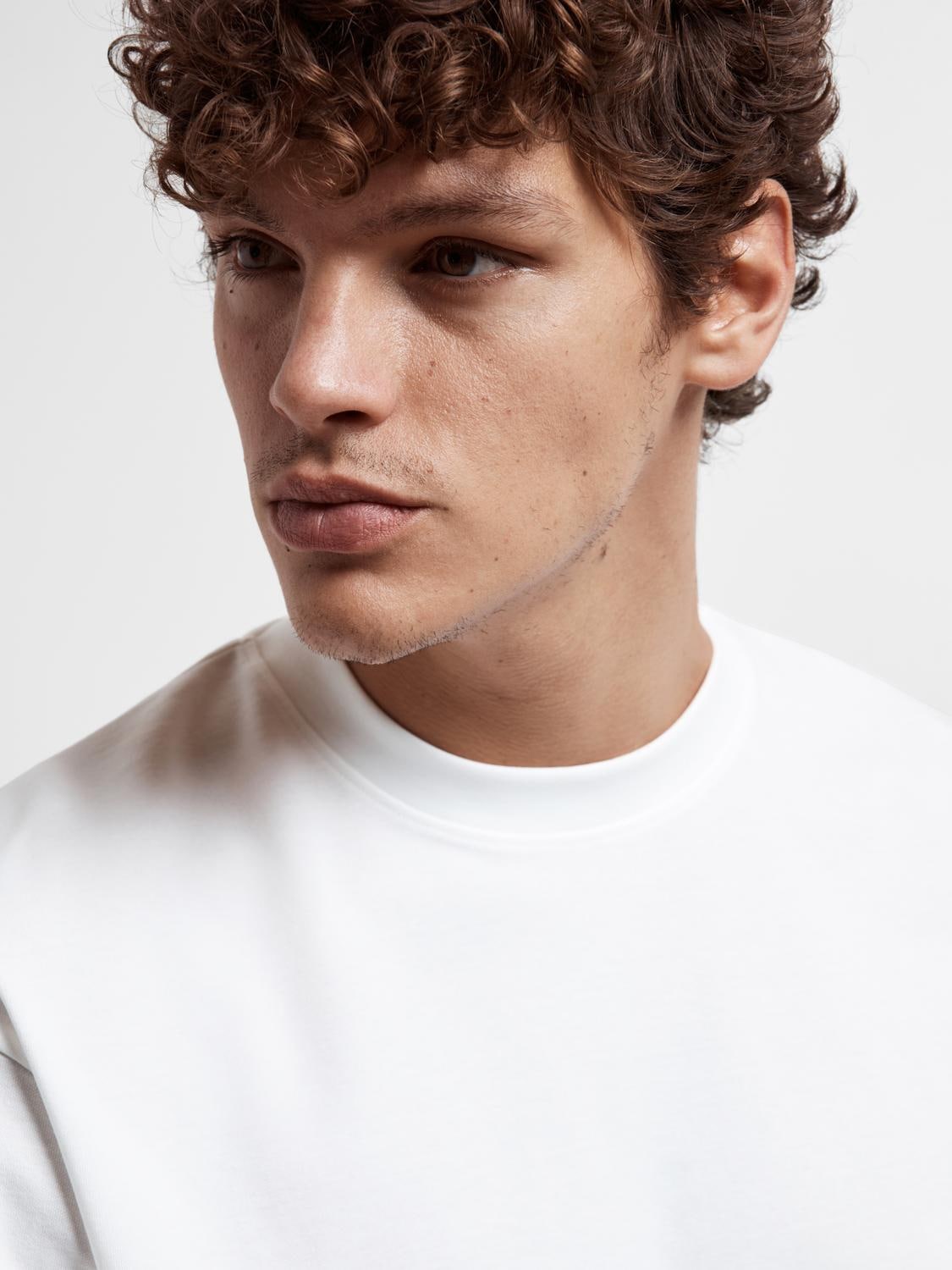 SELECTED HOMME Rundhalsshirt »SLHLOOSEOSCAR SS O-NECK TEE NOOS«