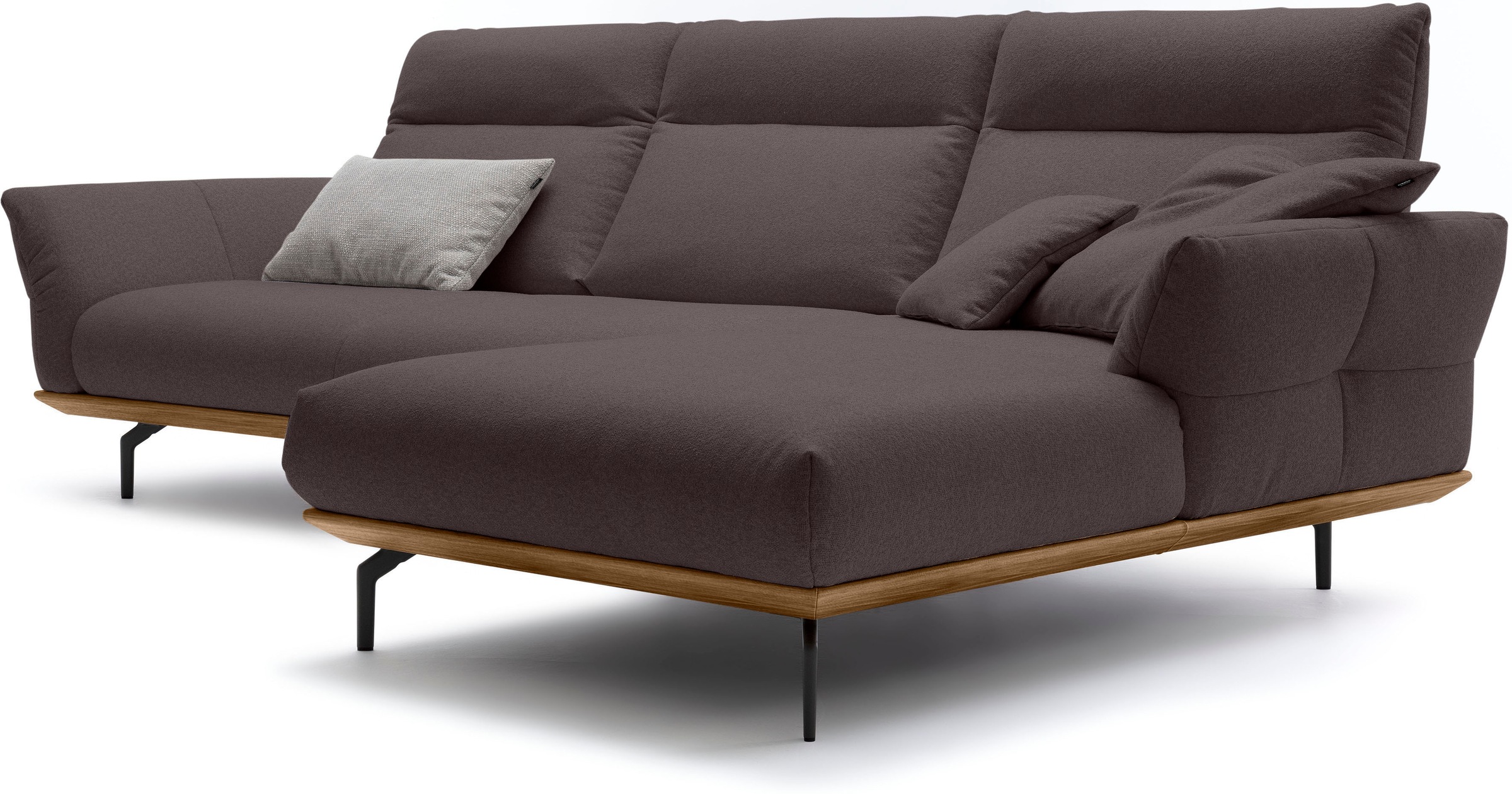 Creation BY ROLF BENZ Ecksofa »CR.460«, Sockel in Nussbaum, Winkelfüße in Umbragrau, Breite 318 cm