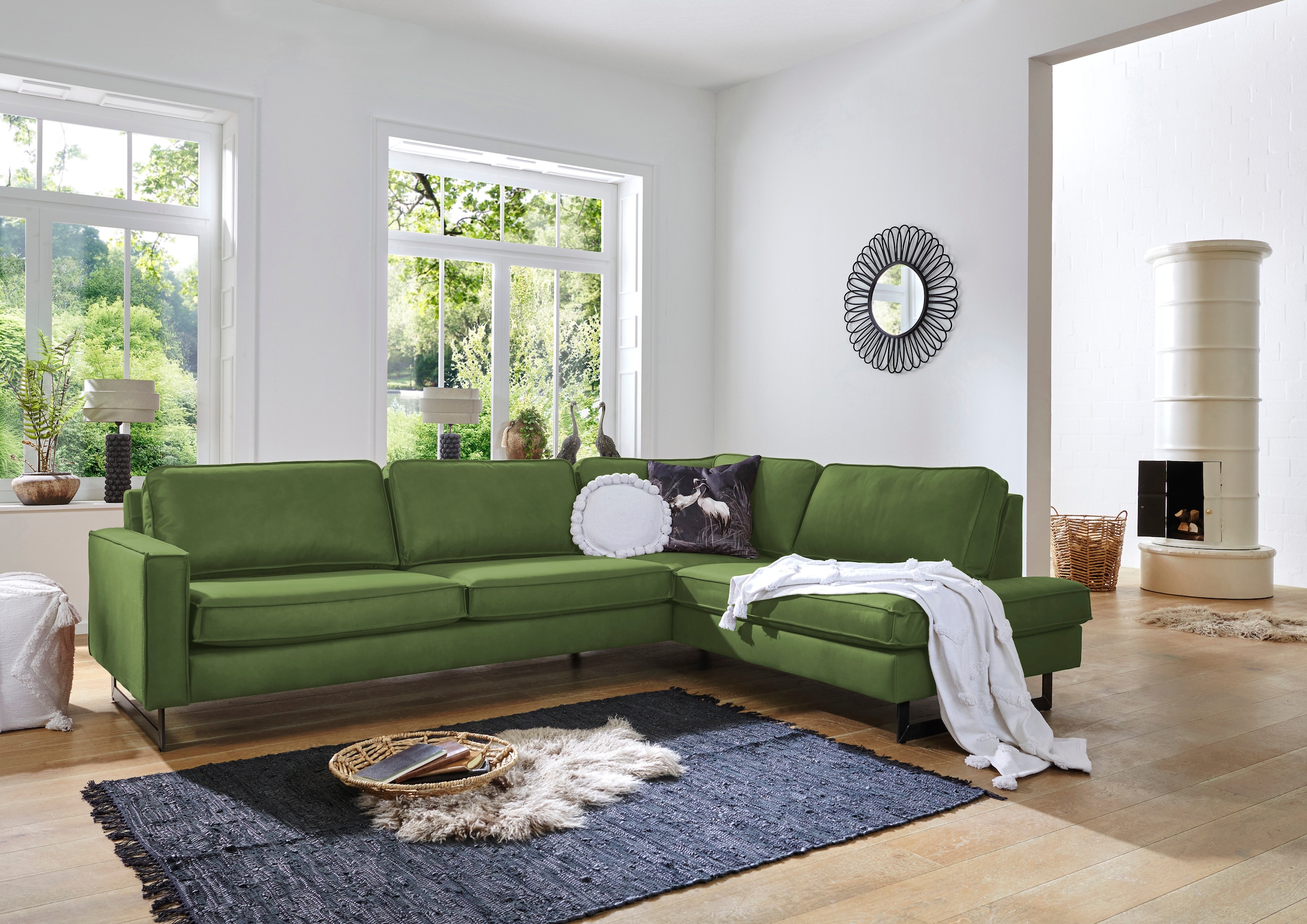 OTTO home Ecksofa "Pinto, 290 cm, Cord, Chenille, Lederoptik, Ottomane links / rechts" mit Keder, schwarze Metallfüße, Wellenunterfederung