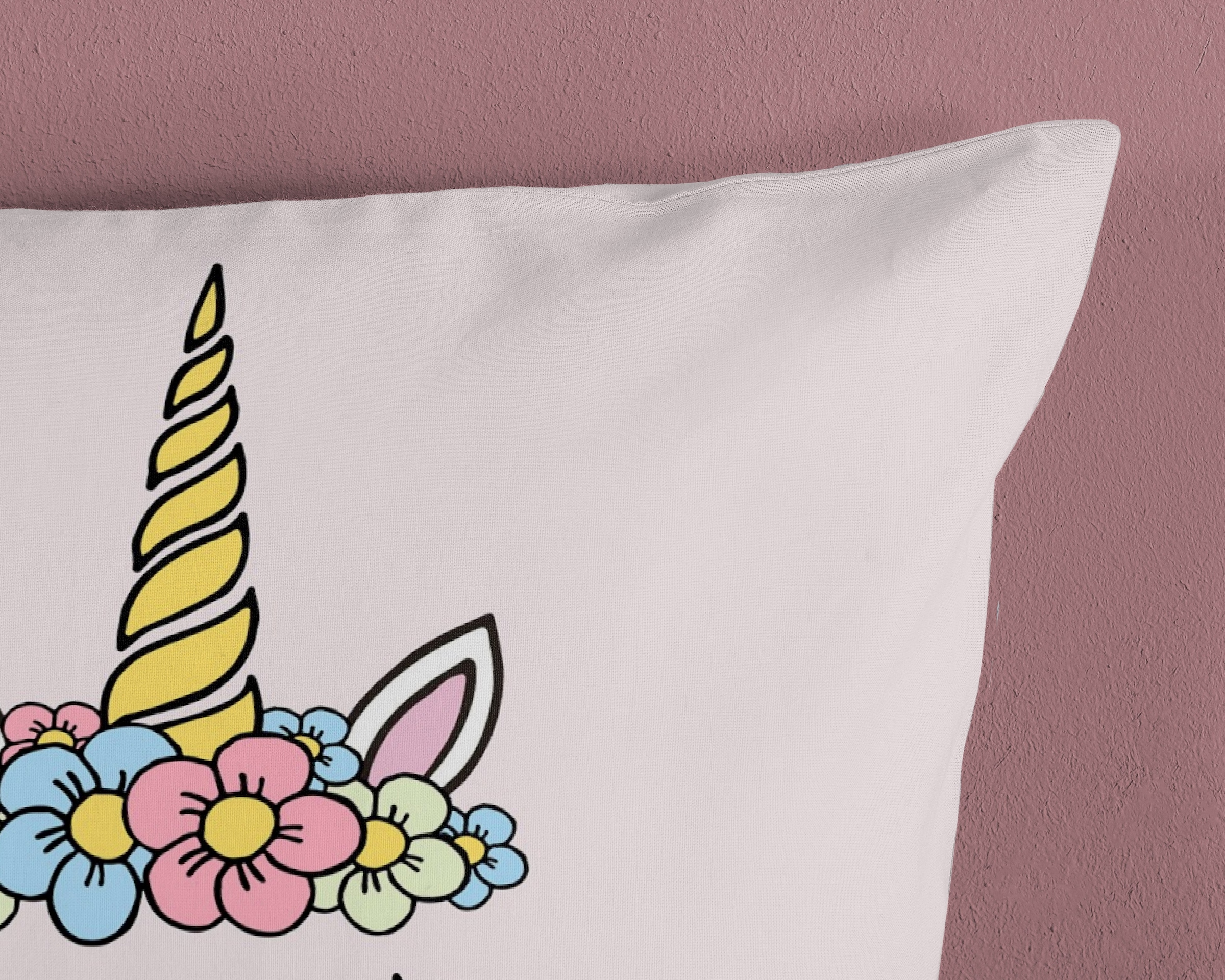 PURE luxury collection Kinderbettwäsche »Mandy«, Mikrofaser, 135x200, pflegeleicht, Wende, Mädchen, Einhorn, Regenbogen