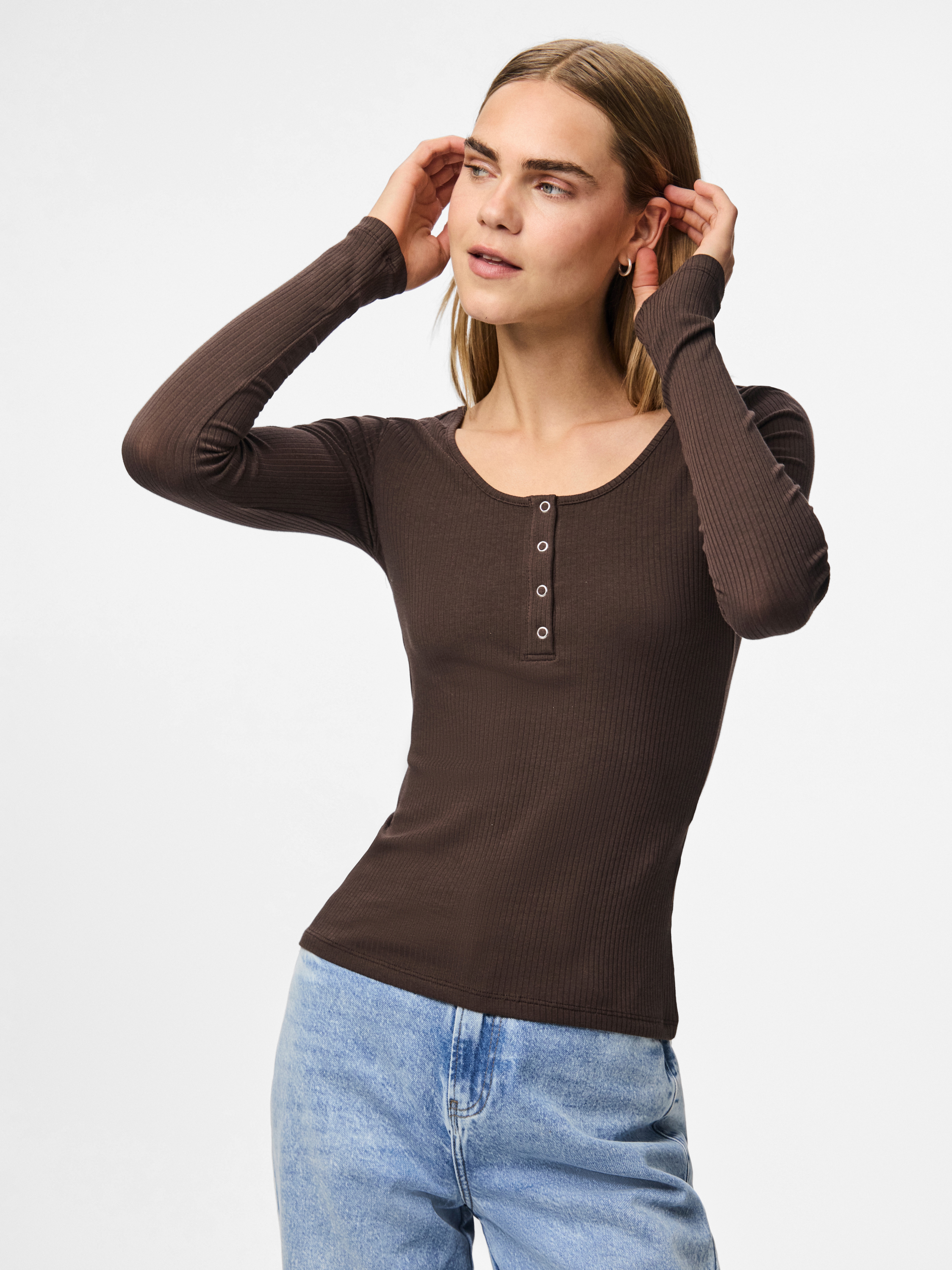 pieces Langarmshirt "PCKITTE LS TOP NOOS BC" Baumwollmischung, slim fit