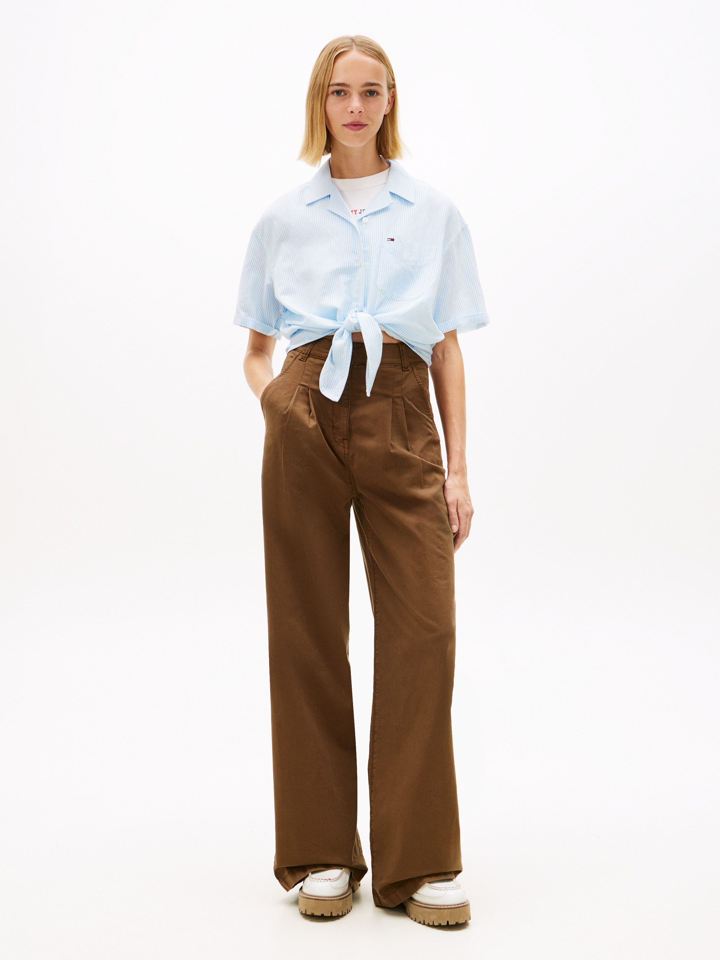 Tommy Jeans Kurzarmbluse »TJW TIE FRONT LINEN SHIRT« mit Knoten-Detail am Saum, Relaxed Fit