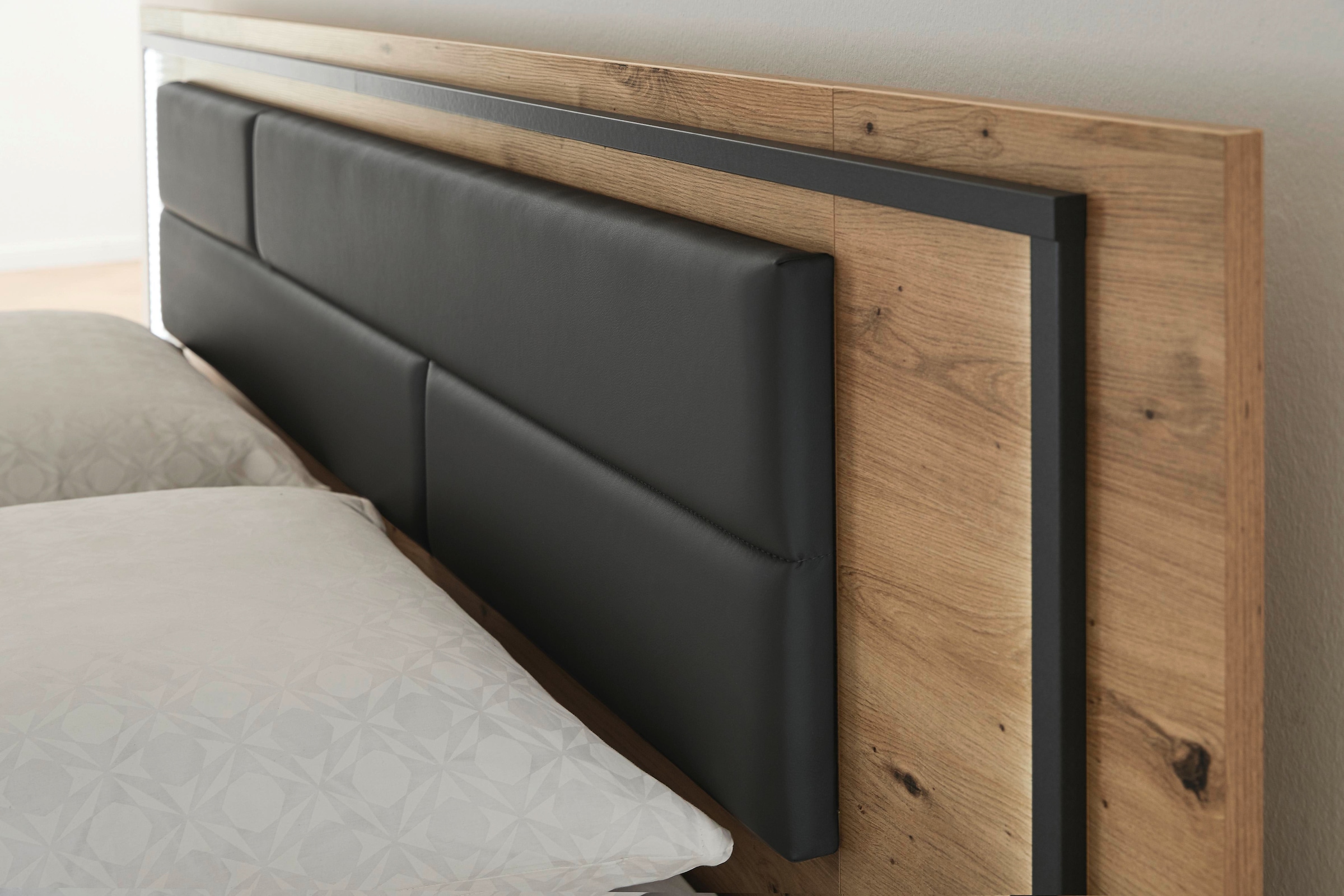 rauch Bettanlage »Bett Doppelbett Komortbett BILBAO-EXTRA« Set, Liegefläche 160x200 oder 180x200 cm, 3 tlg. tlg. Polster-Kopfteil in Lederoptik basalt, mit Beleuchtung MADE IN GERMANY