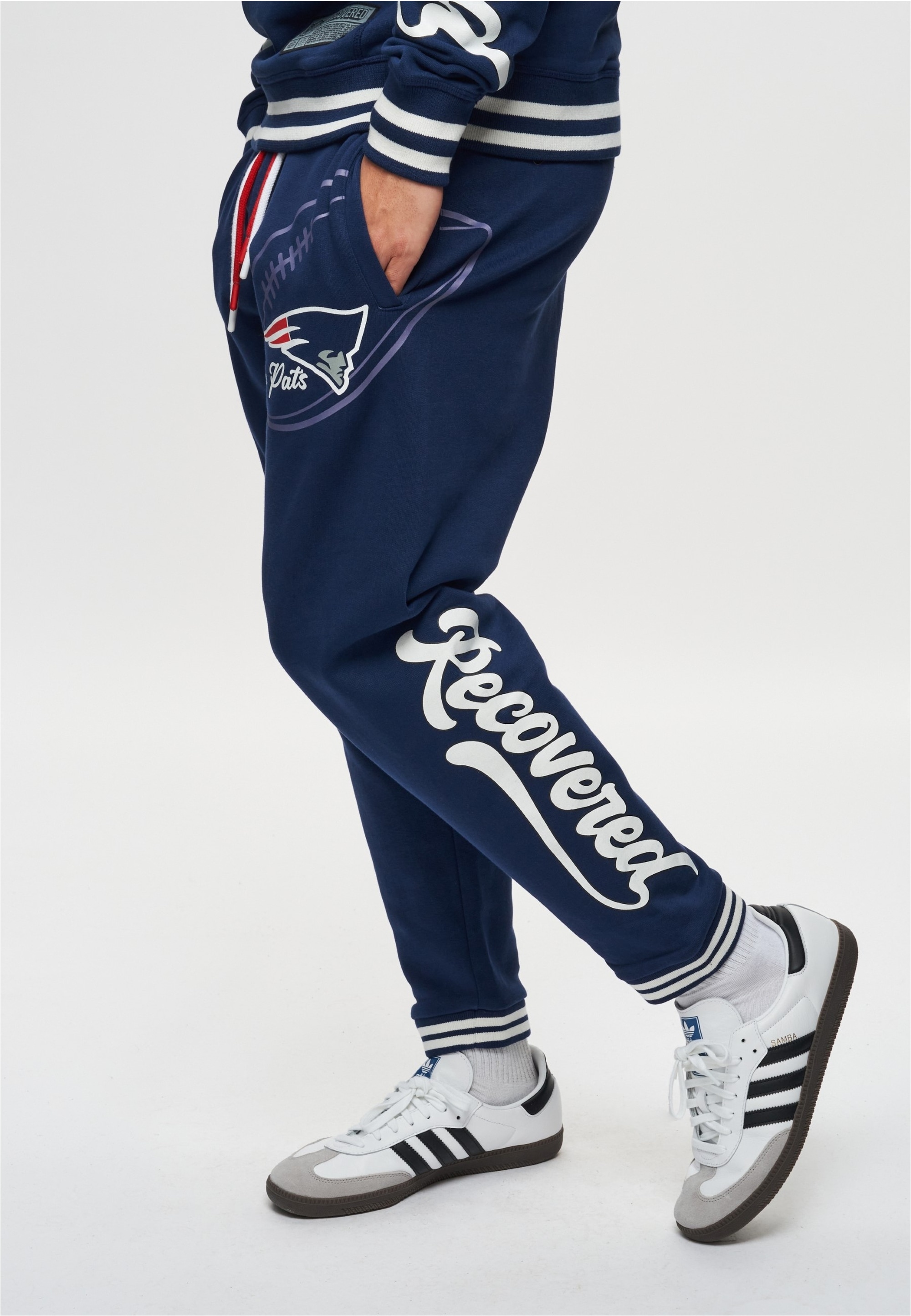 Recovered Sweathose »NFL Patriots Go Pats«, im lockeren Schnitt