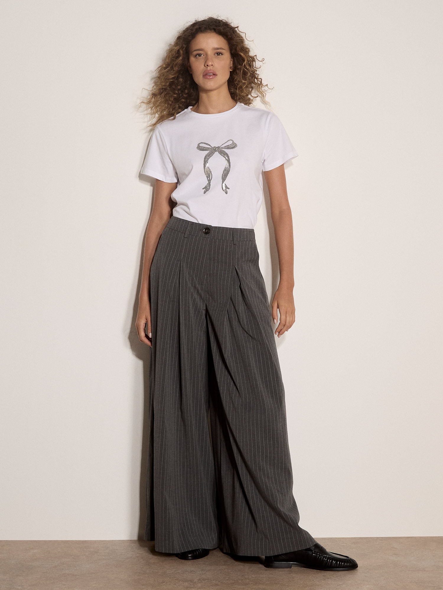 Apricot T-Shirt »Jersey-T-Shirt mit metallischem Schleifenprint«