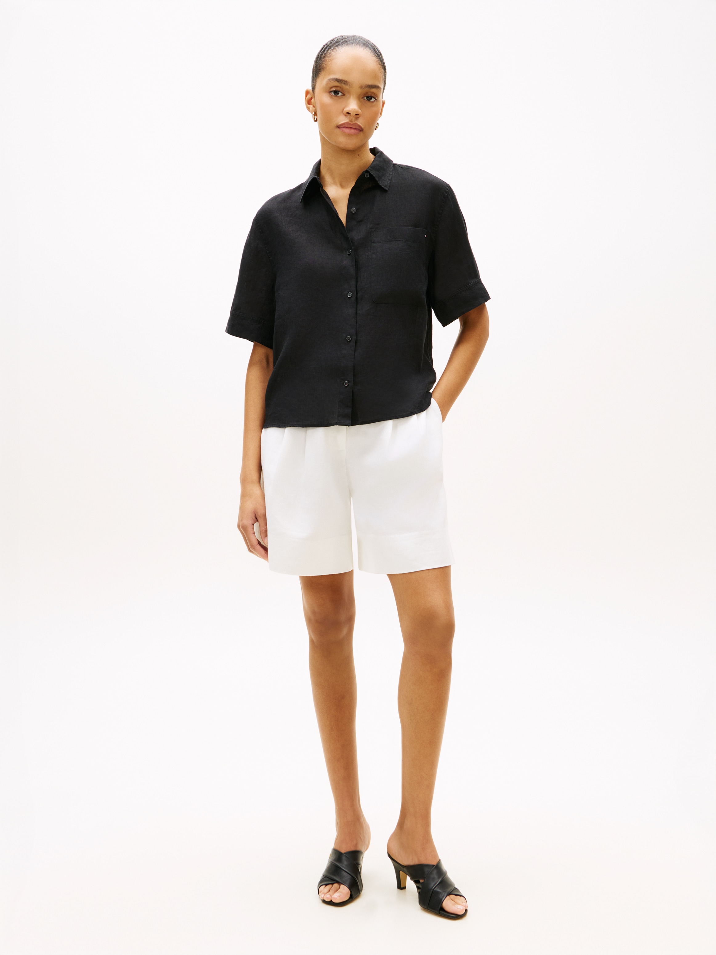 Tommy Hilfiger Kurzarmbluse »ESS LINEN SHORT SLEEVE SHIRT« mit aufgesetzter Brusttasche und Flag-Stickerei, reines Leinen
